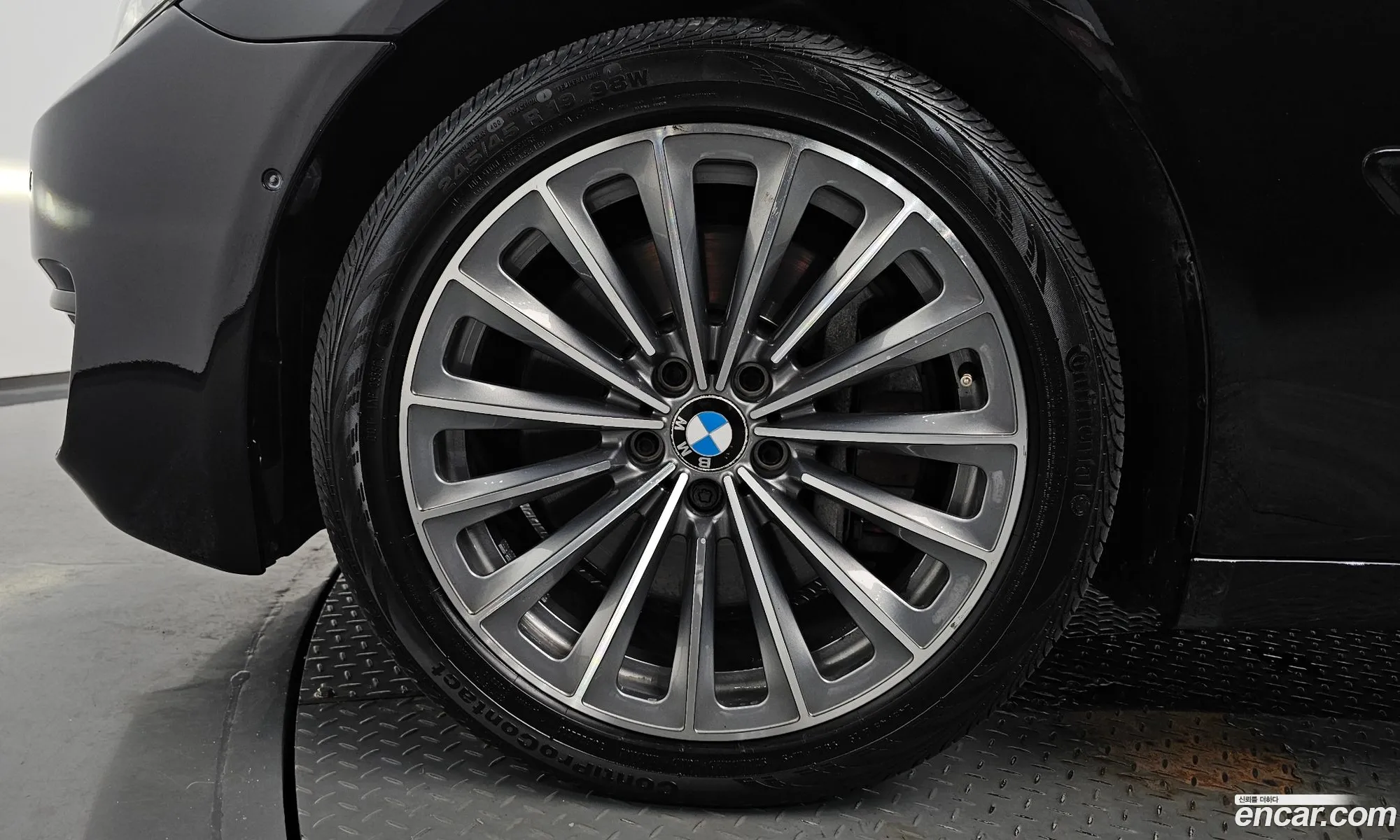 BMW 7 Series 2013 WBAYF8100ED184996 — 33