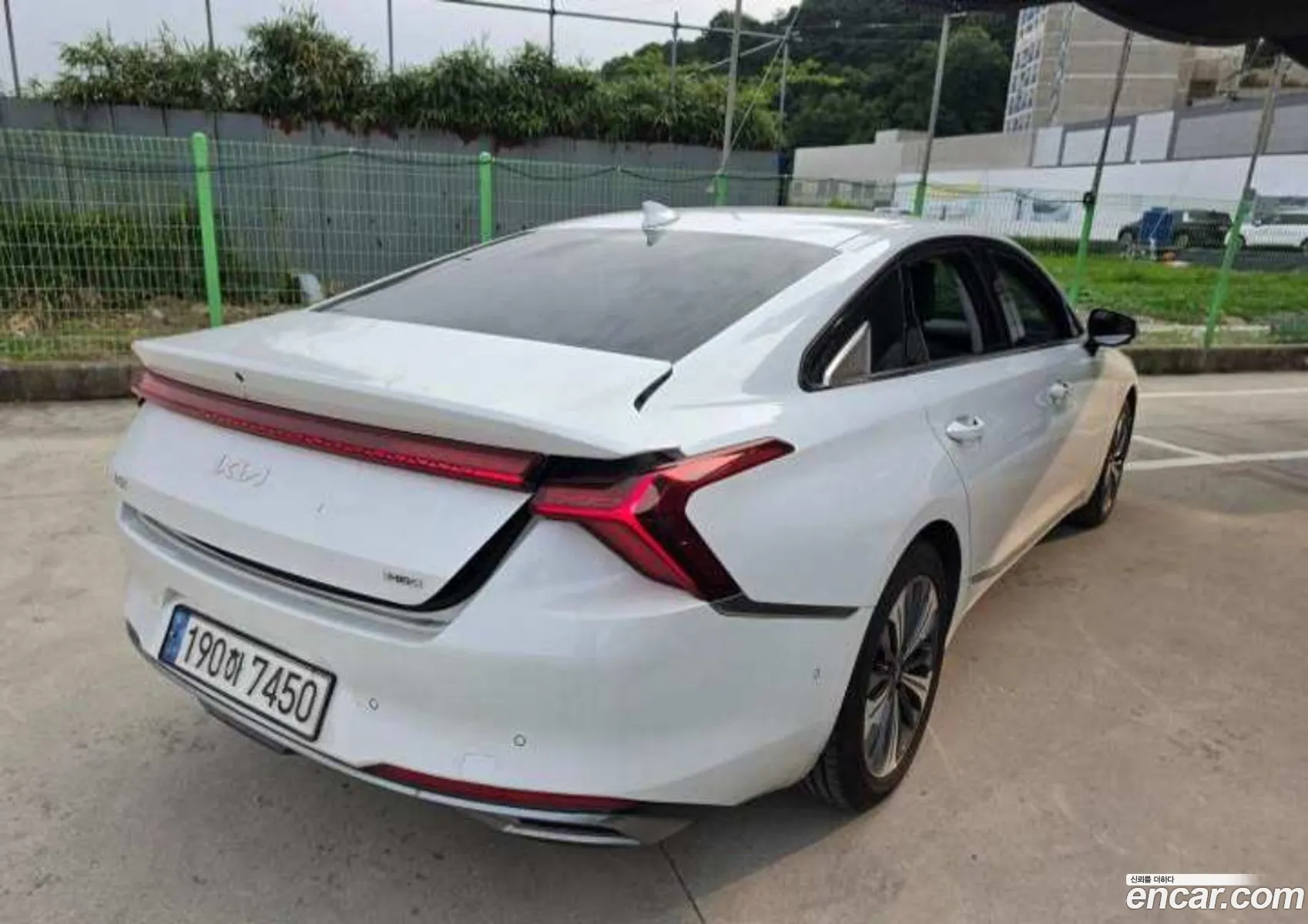 Kia K8 Hybrid 2023 — 3