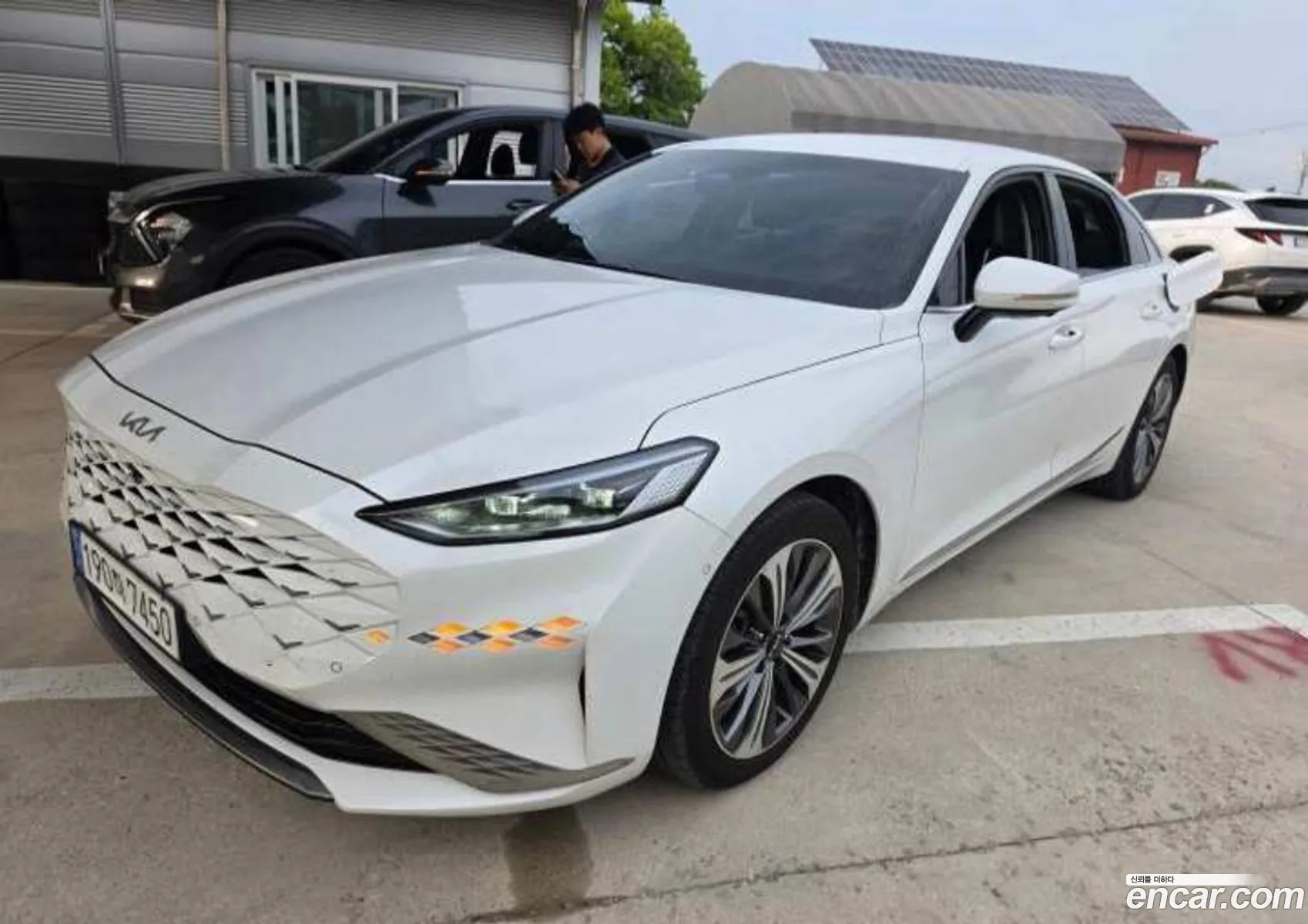 Kia K8 Hybrid 2023 — 11