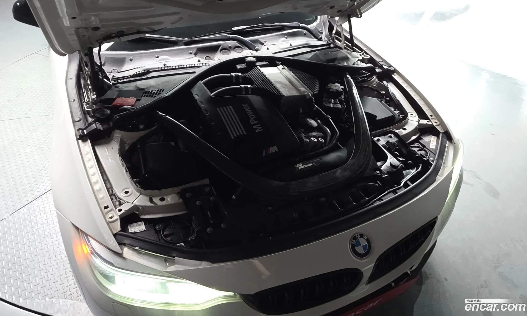 BMW M4 2015 WBS3U9103FJ955343 — 19