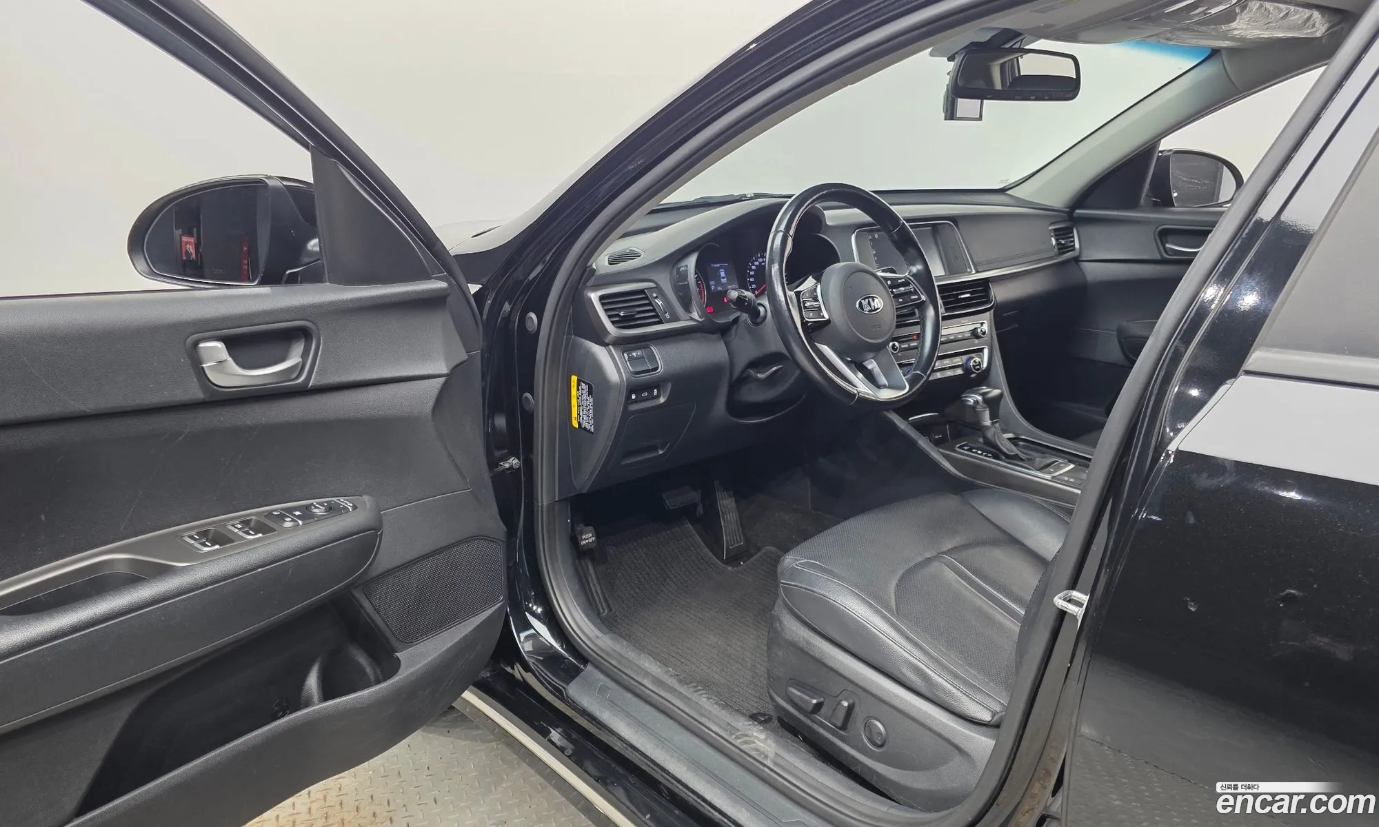 Kia K5 2019 KNAGT416BLA363295 — 6