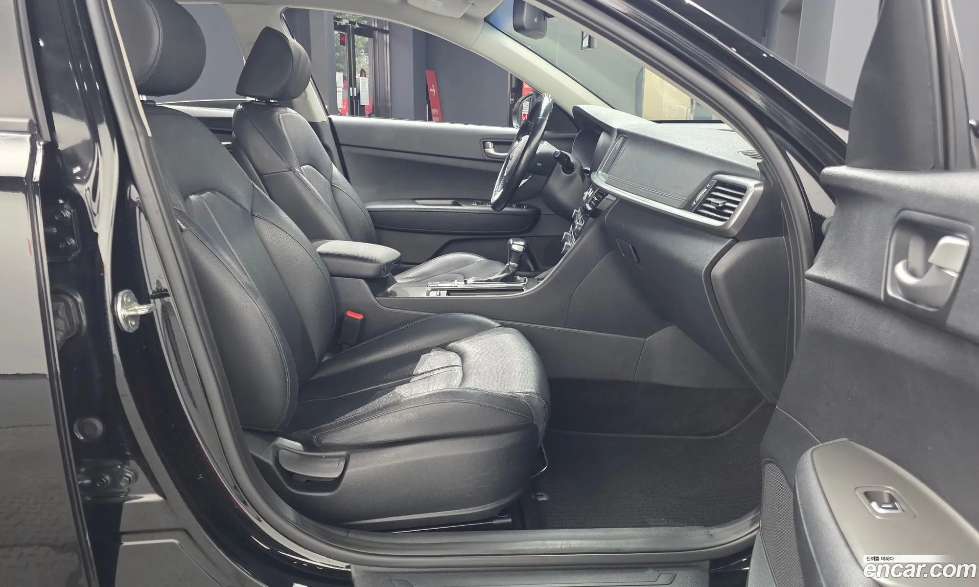 Kia K5 2019 KNAGT416BLA363295 — 3
