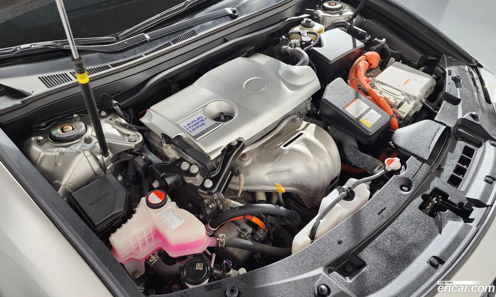 Lexus ES300h 2016 — 6
