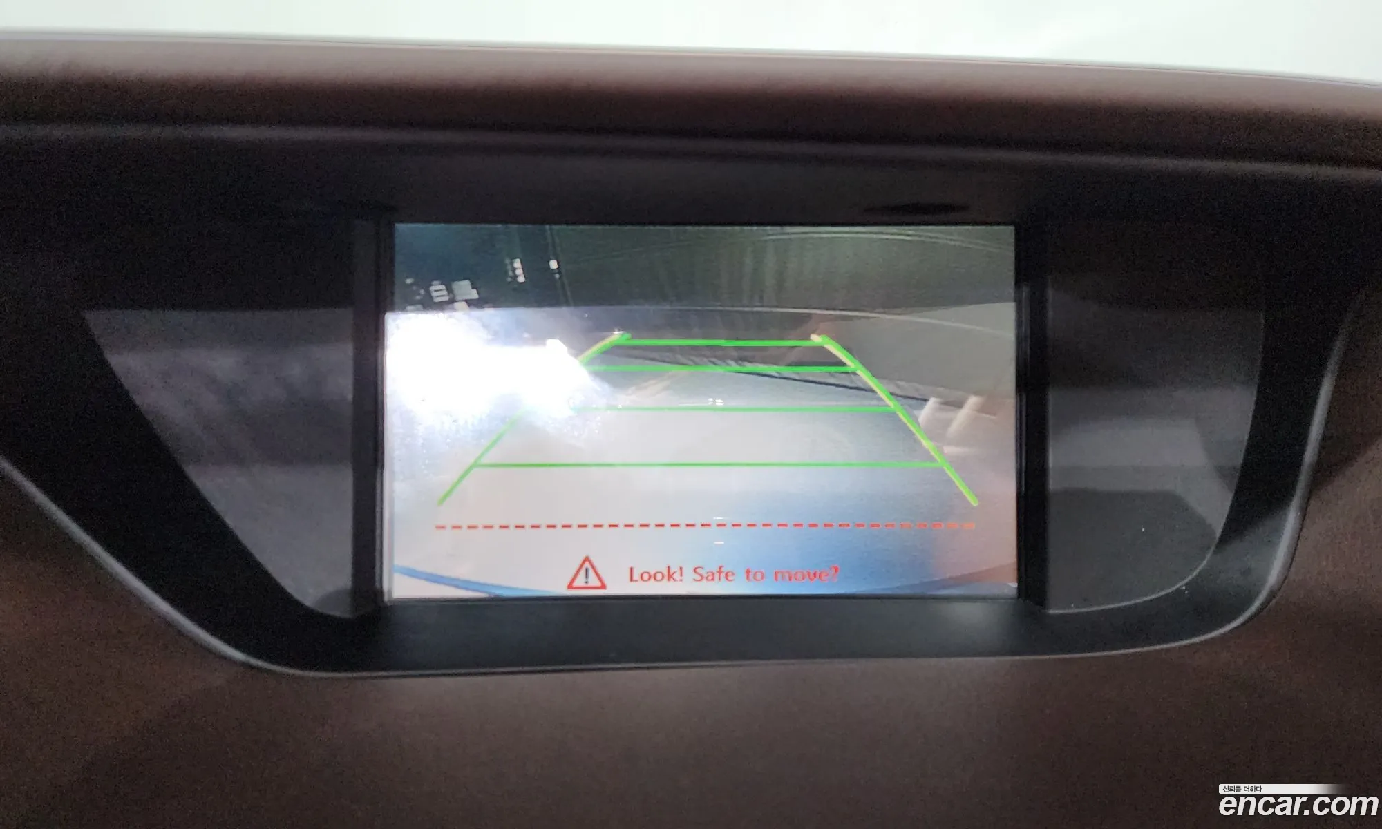 Lexus ES300h 2016 — 11