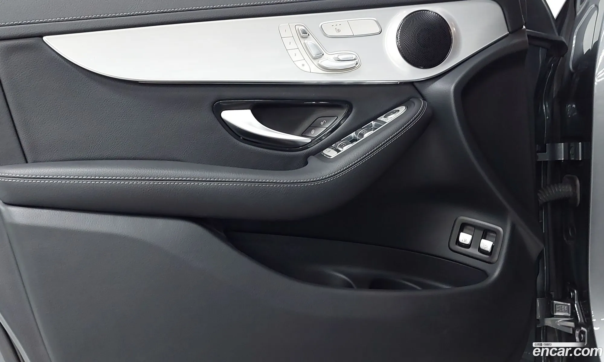 Mercedes-Benz GLC-Class X253 2021 — 11