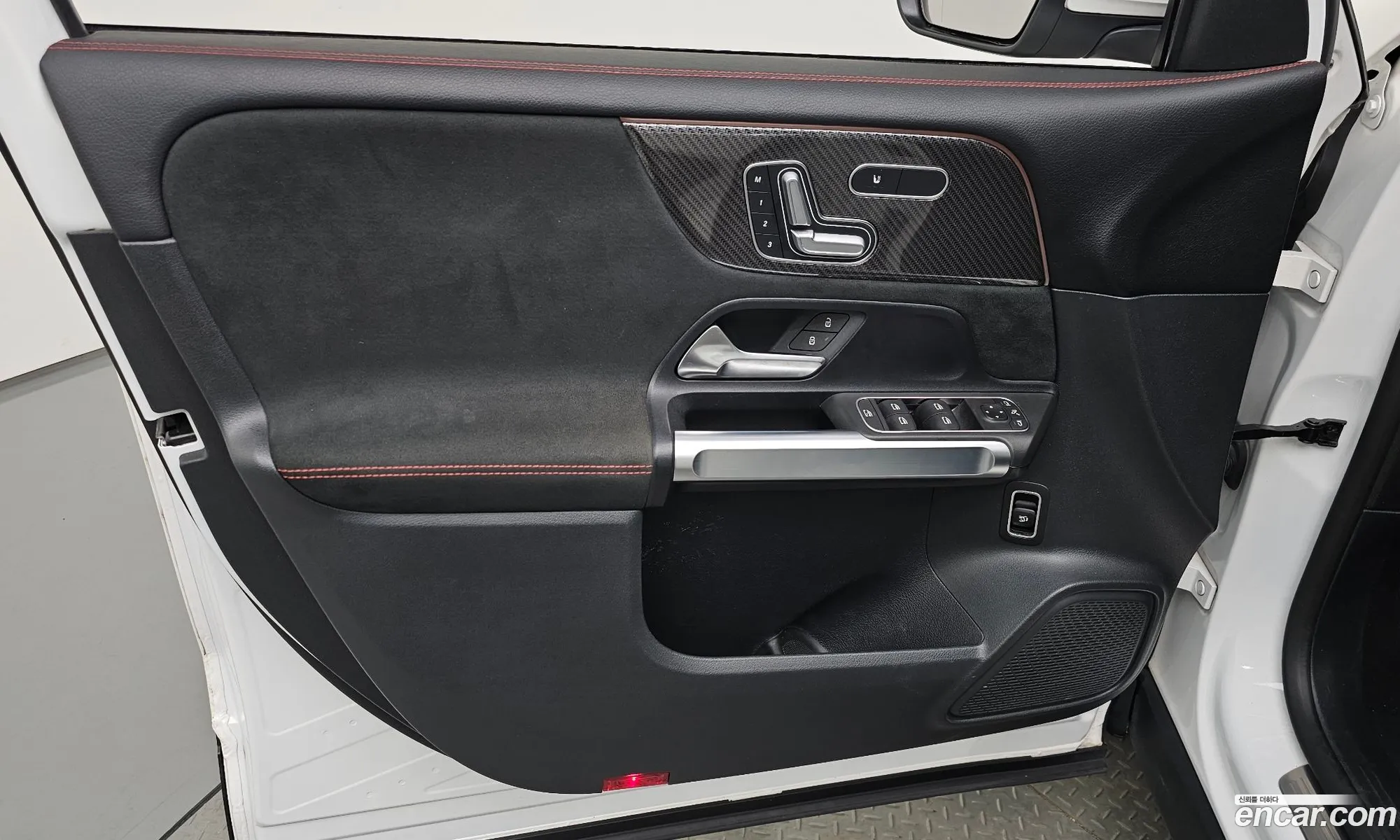 Mercedes-Benz GLB-Class X247 2023 — 16