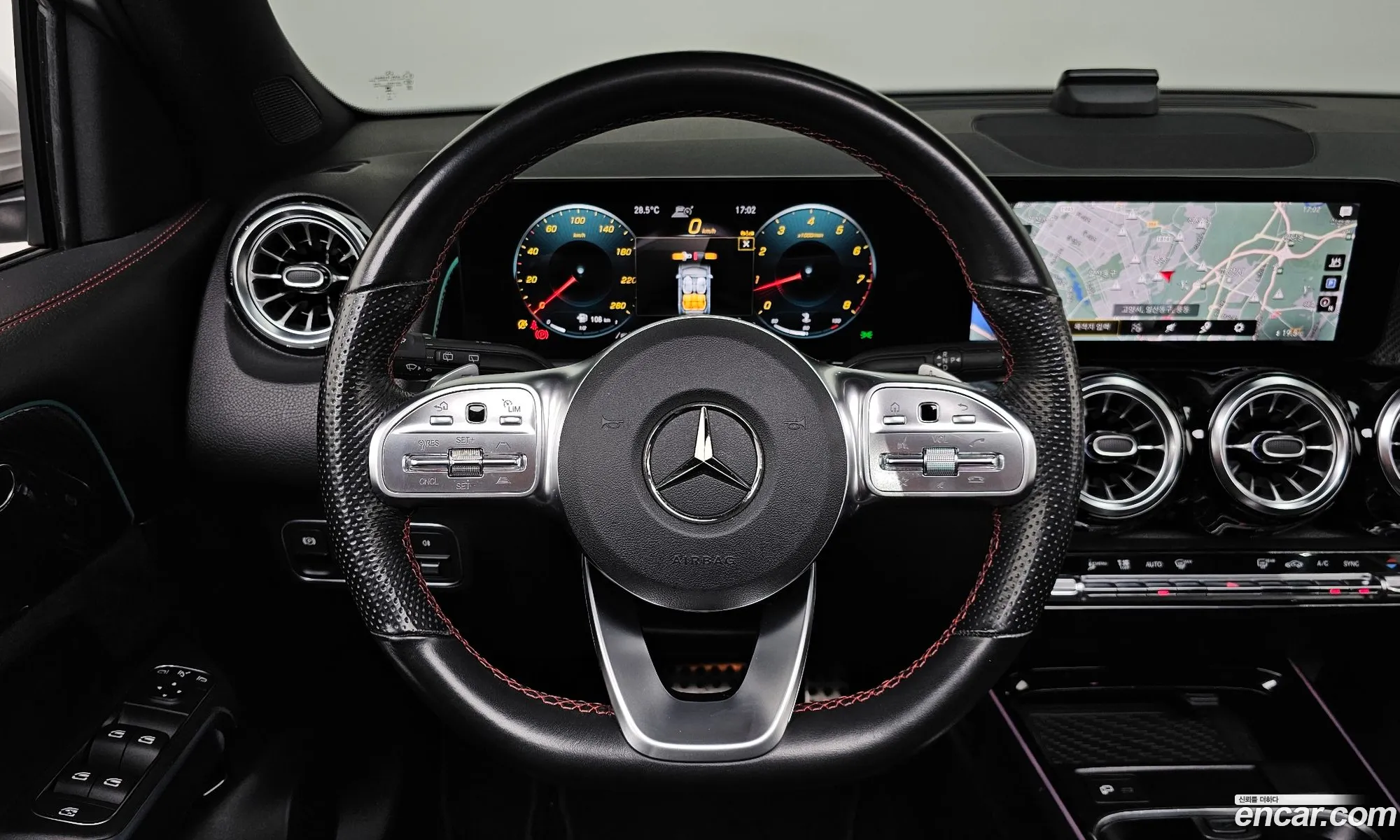 Mercedes-Benz GLB-Class X247 2023 — 12