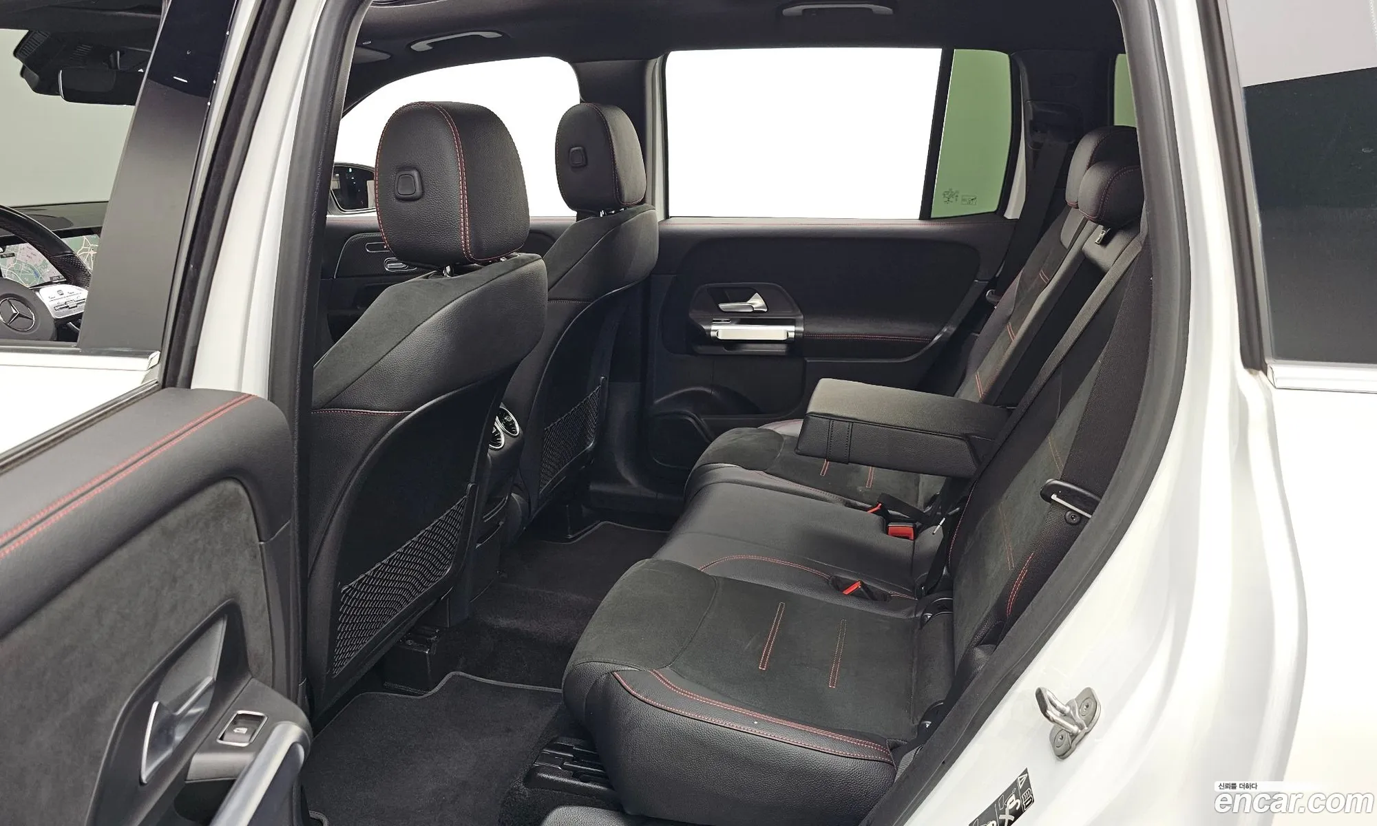 Mercedes-Benz GLB-Class X247 2023 — 14