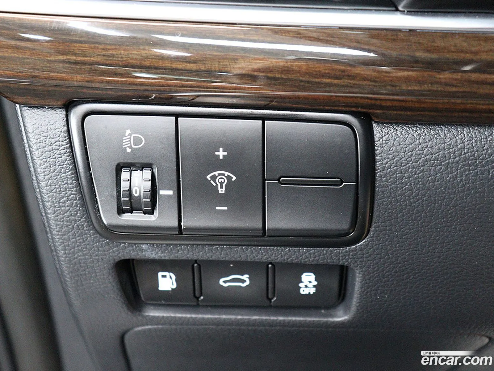 Kia K7 2019 — 20