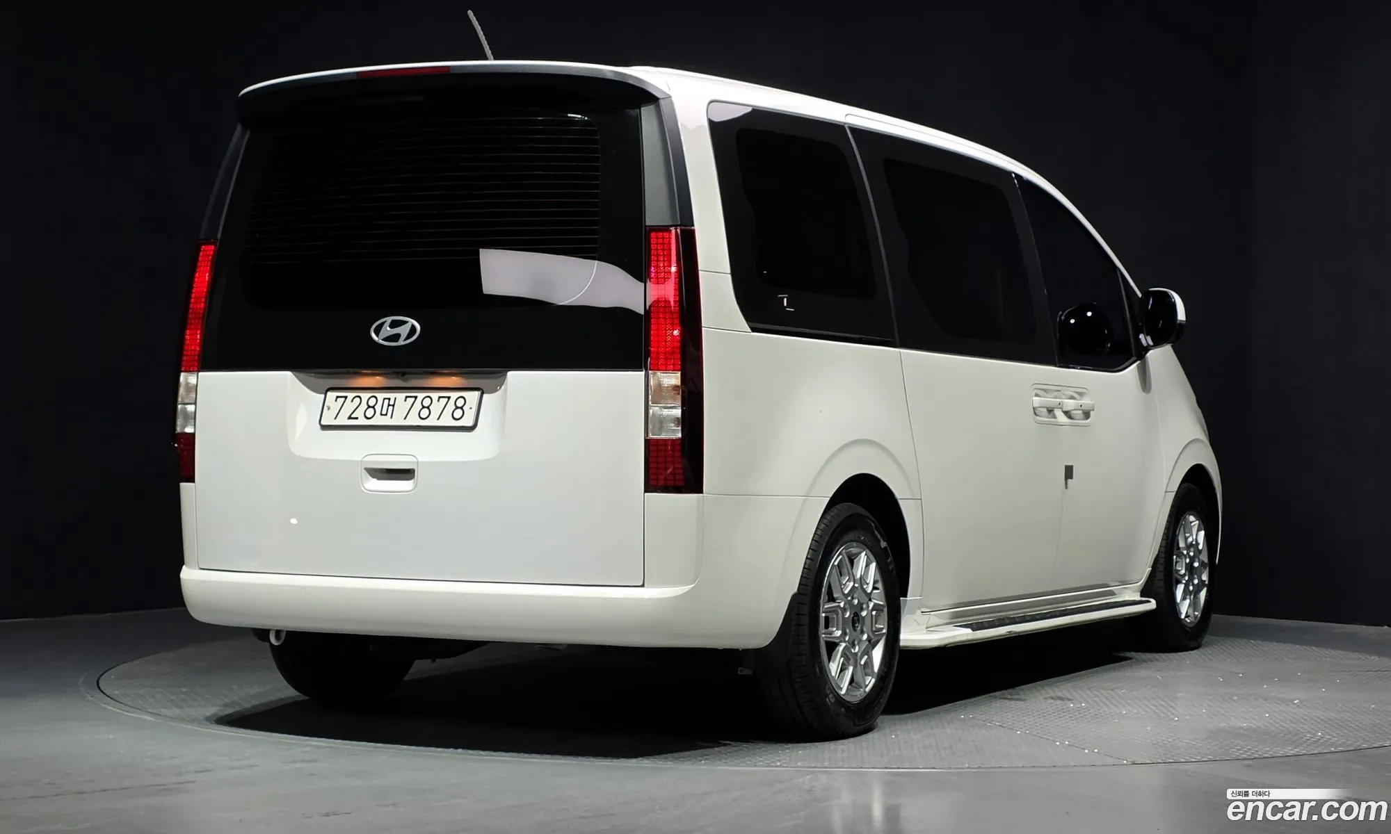 Hyundai Staria 2024 — 33