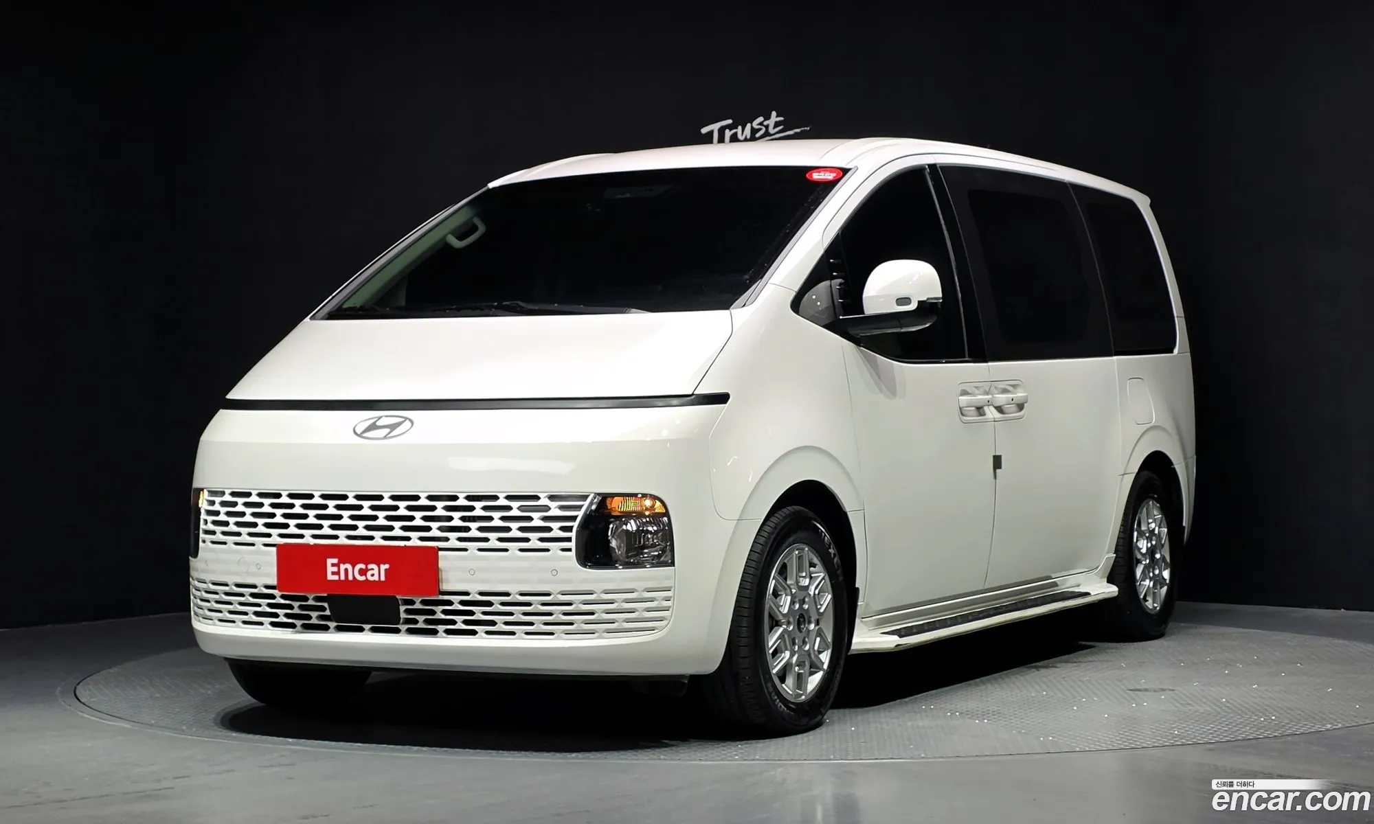 Hyundai Staria 2024 — 34