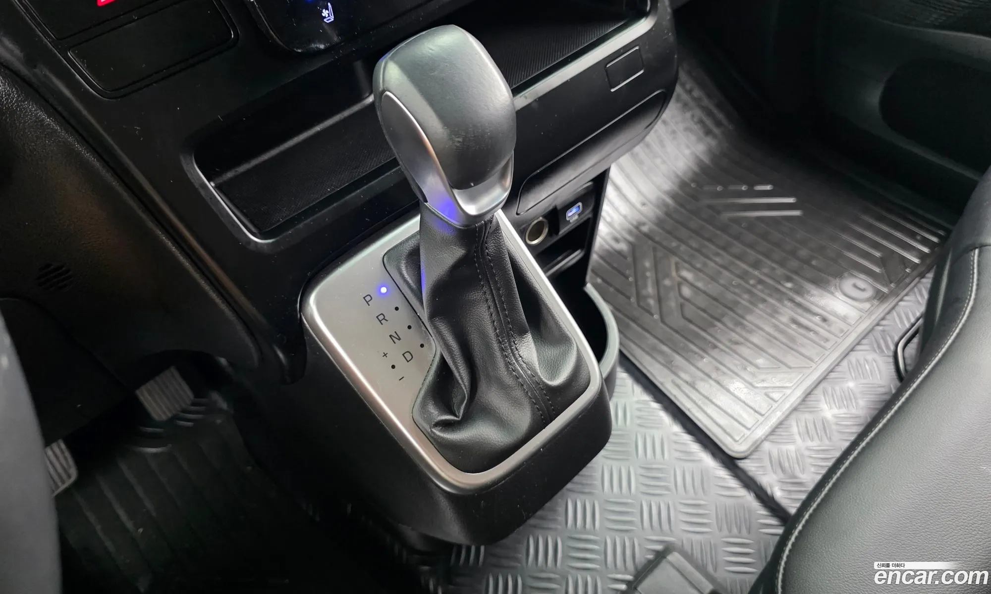 Hyundai Staria 2024 — 31