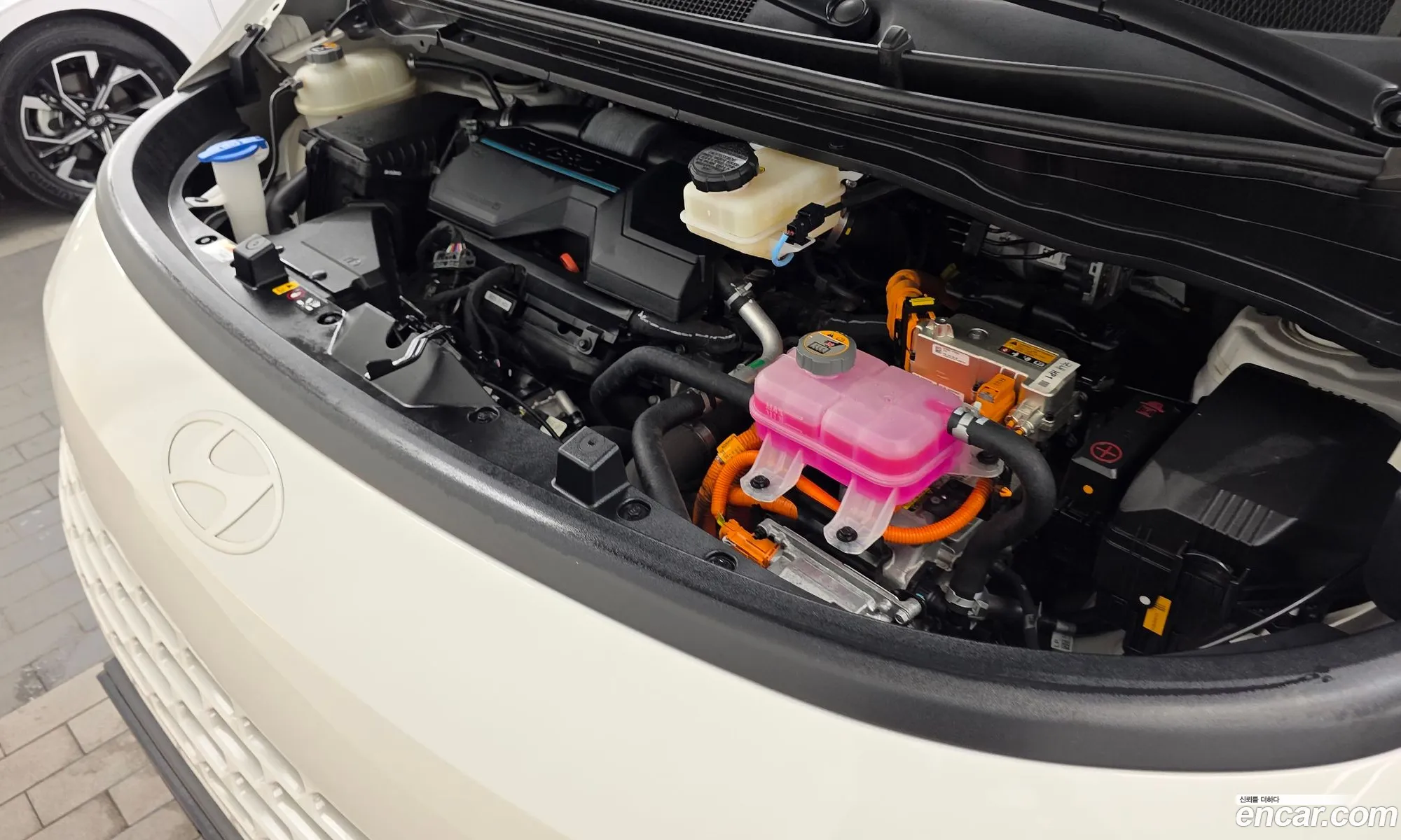 Hyundai Staria 2024 — 26