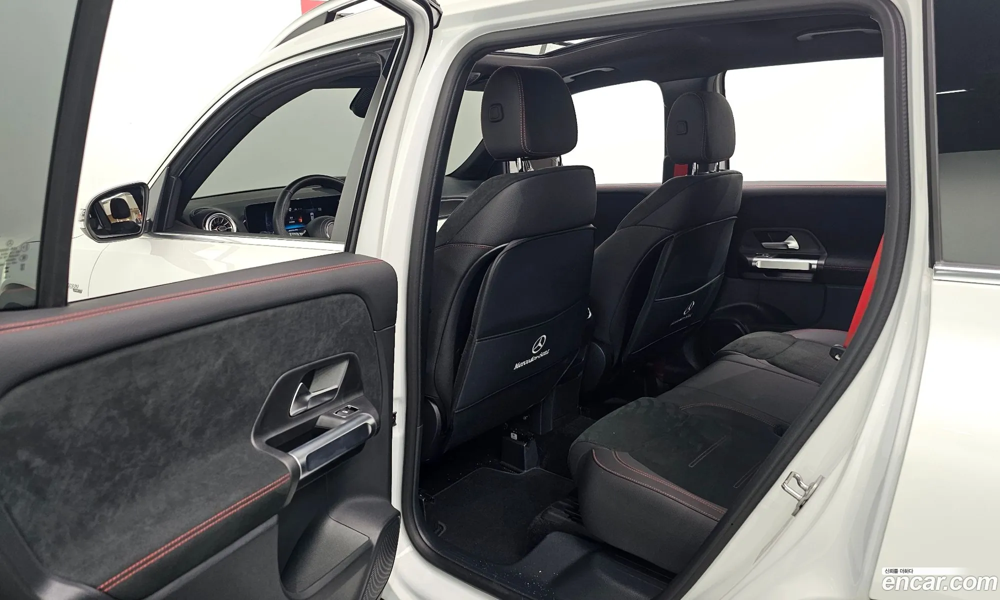 Mercedes-Benz GLB-Class X247 2024 — 10