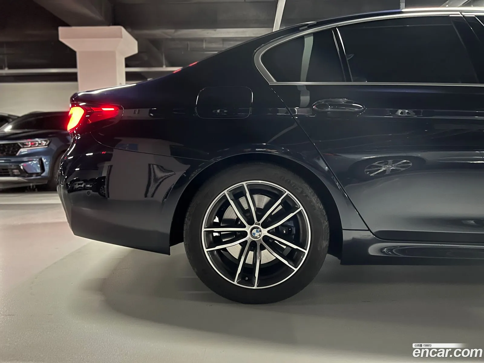 BMW 5 Series 2021 — 8