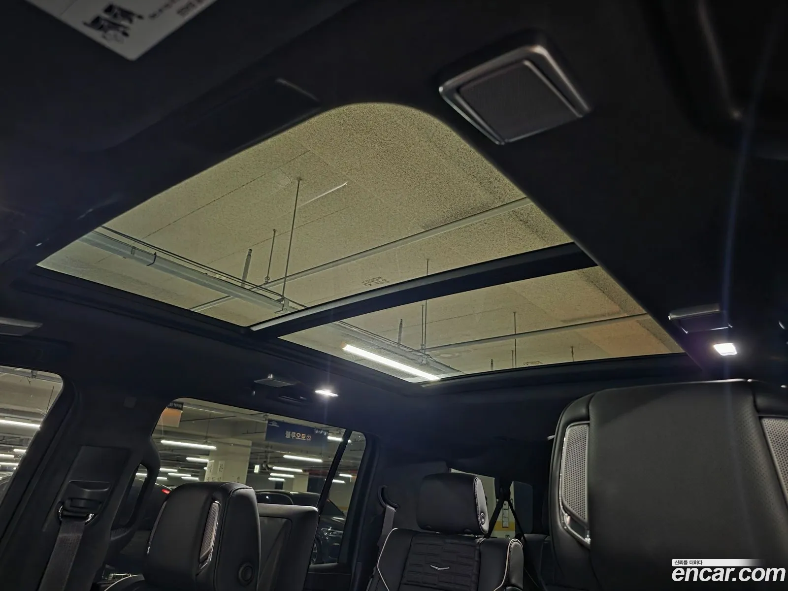 Cadillac Escalade 2024 — 20