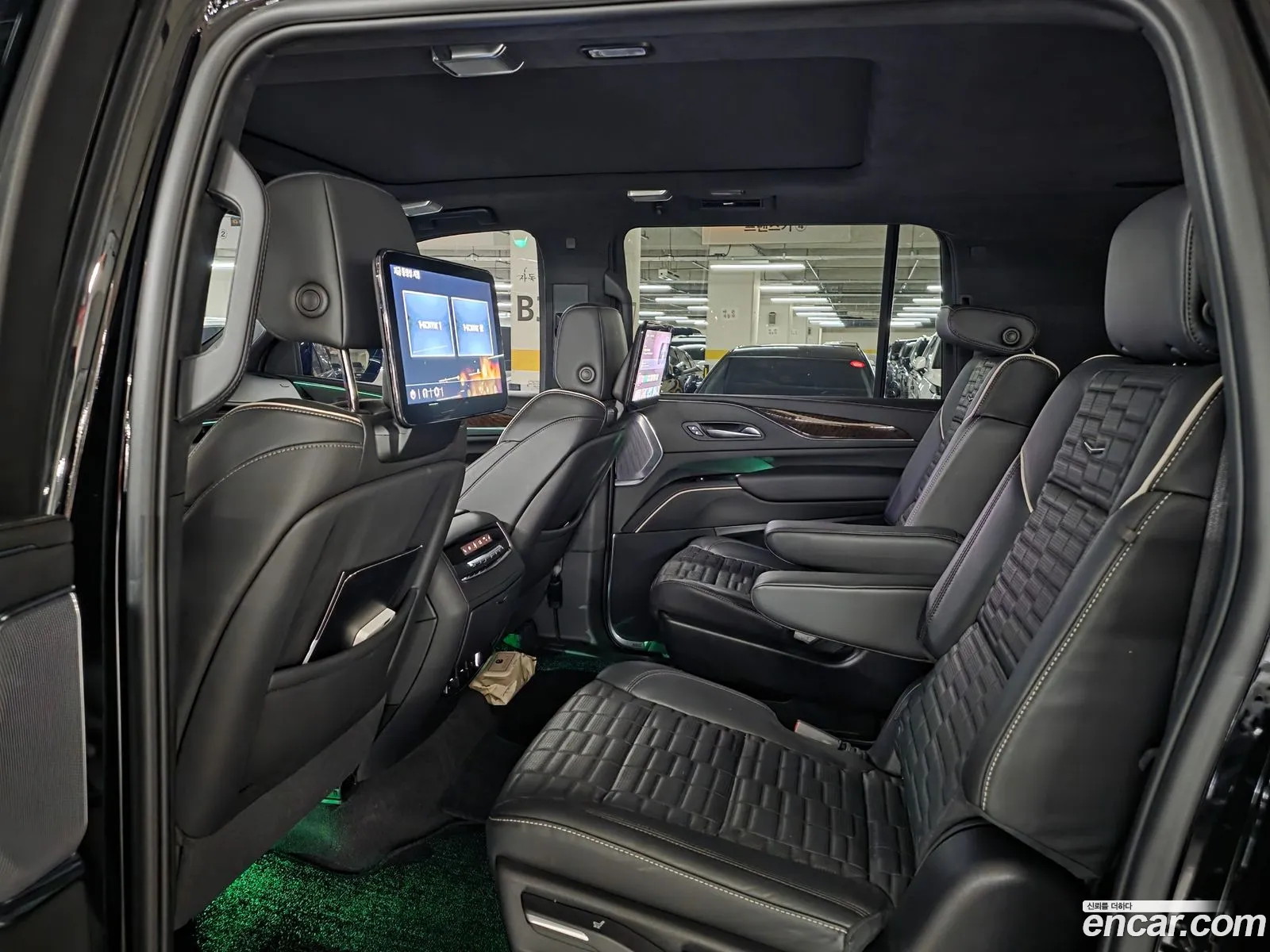 Cadillac Escalade 2024 — 15