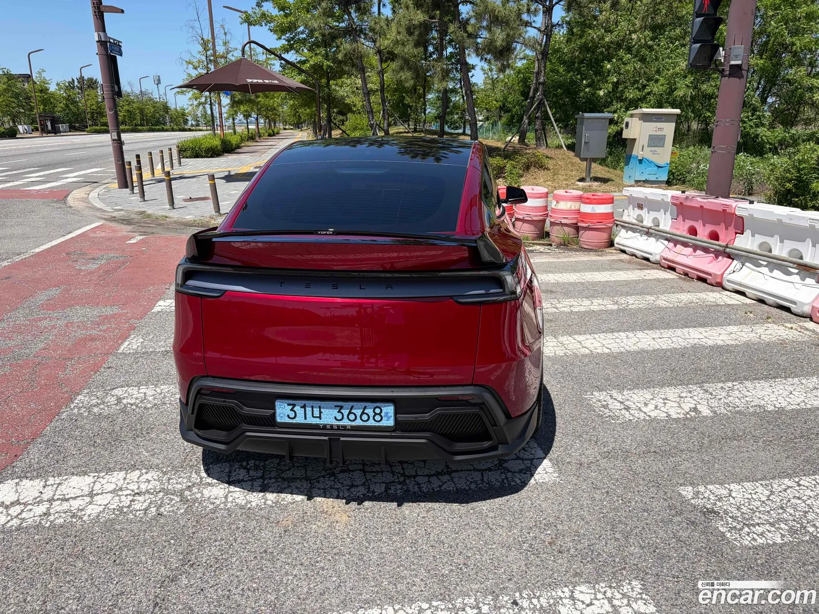 Tesla Model Y 2025 — 5