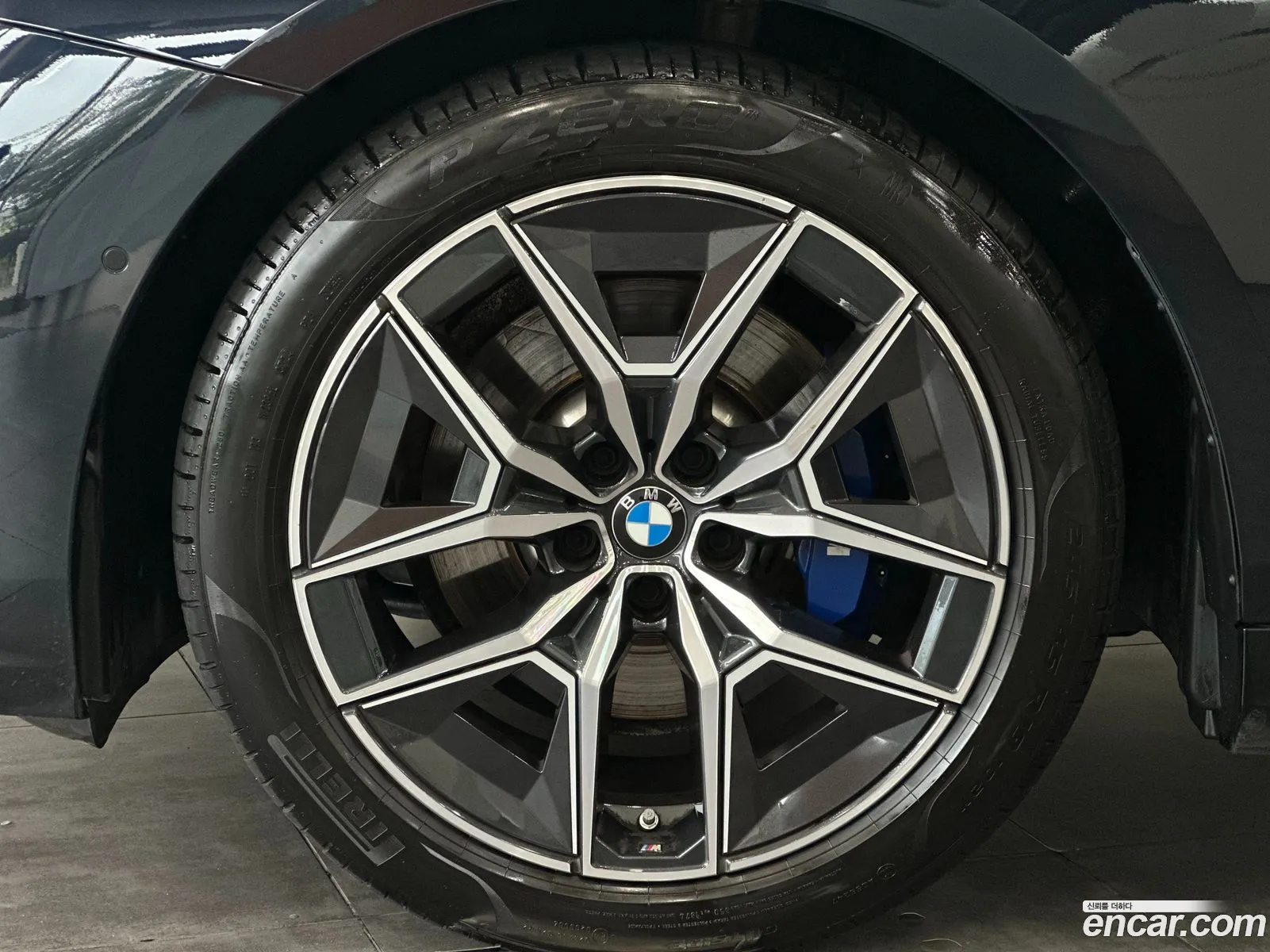 BMW 5 Series 2025 — 5