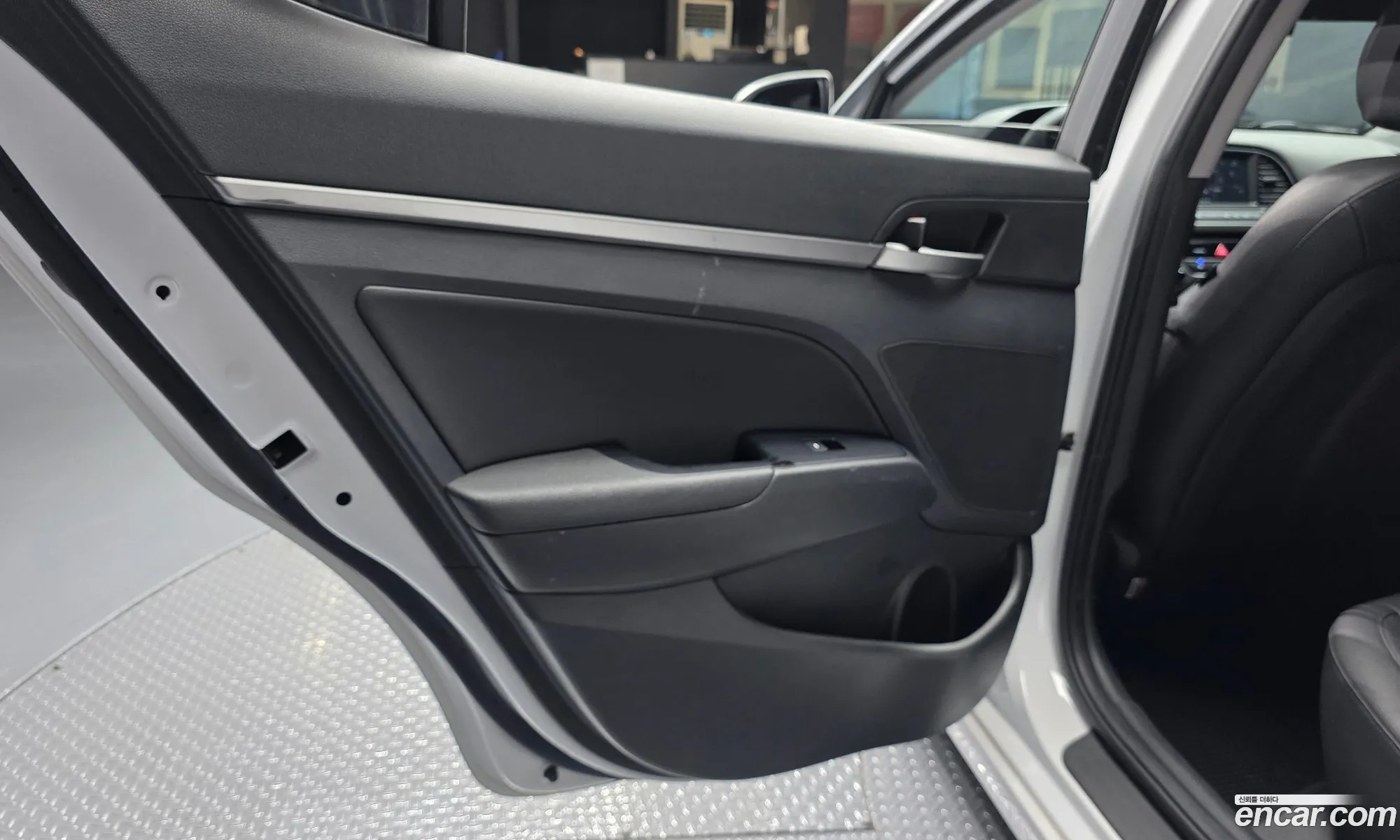 Hyundai Elantra AD 2018 — 16