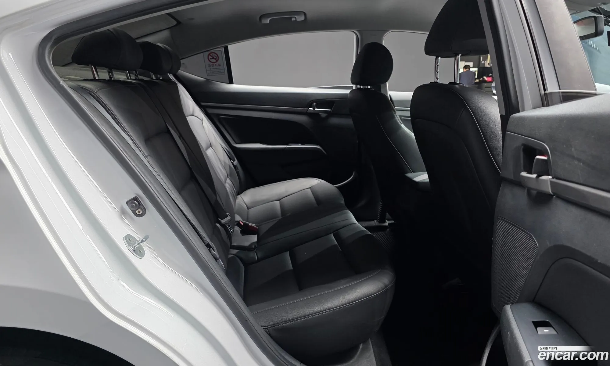 Hyundai Elantra AD 2018 — 29