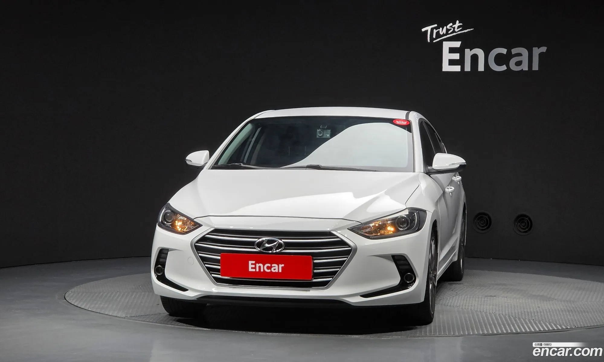 Hyundai Elantra AD 2018 — 4