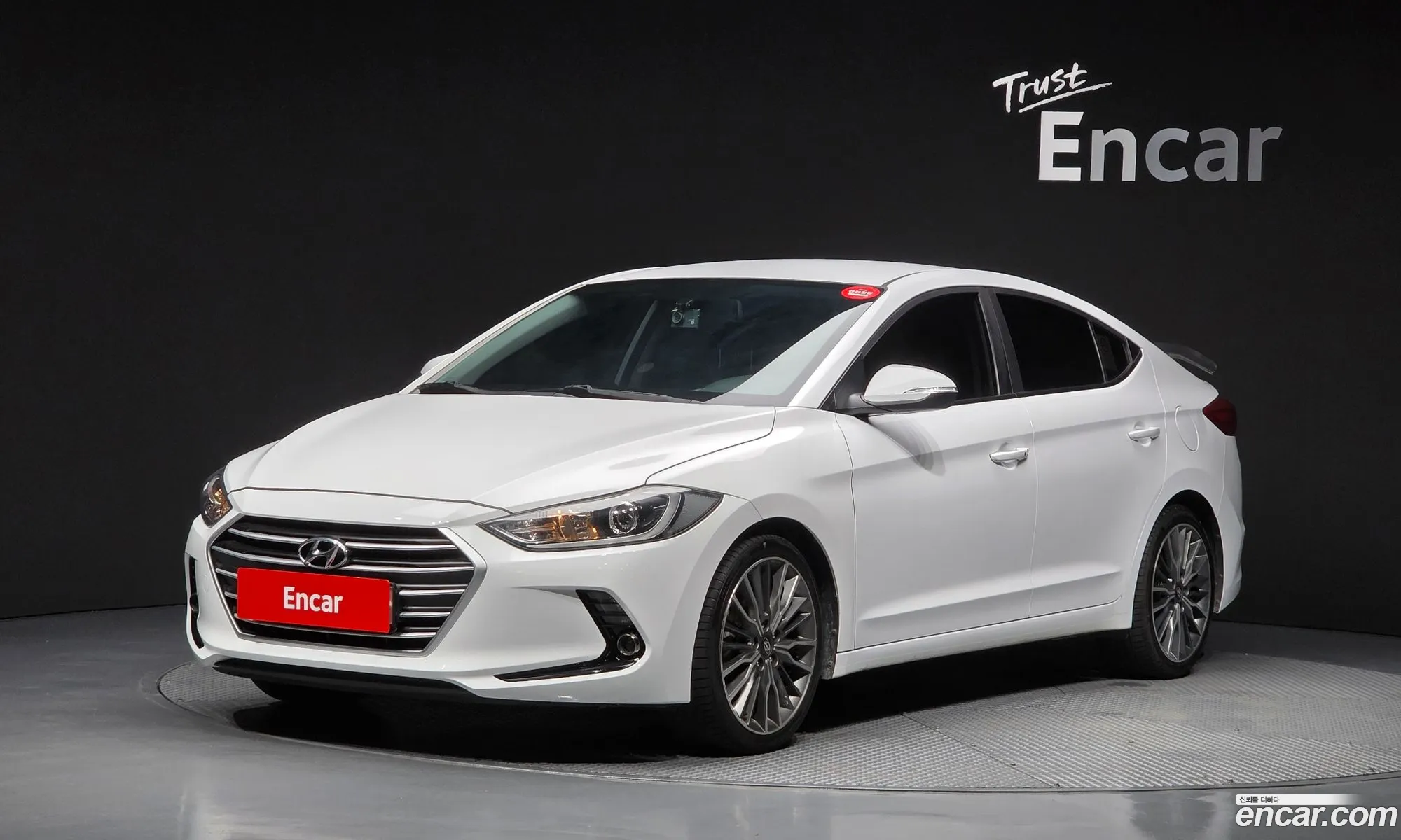 Hyundai Elantra AD 2018 — 8