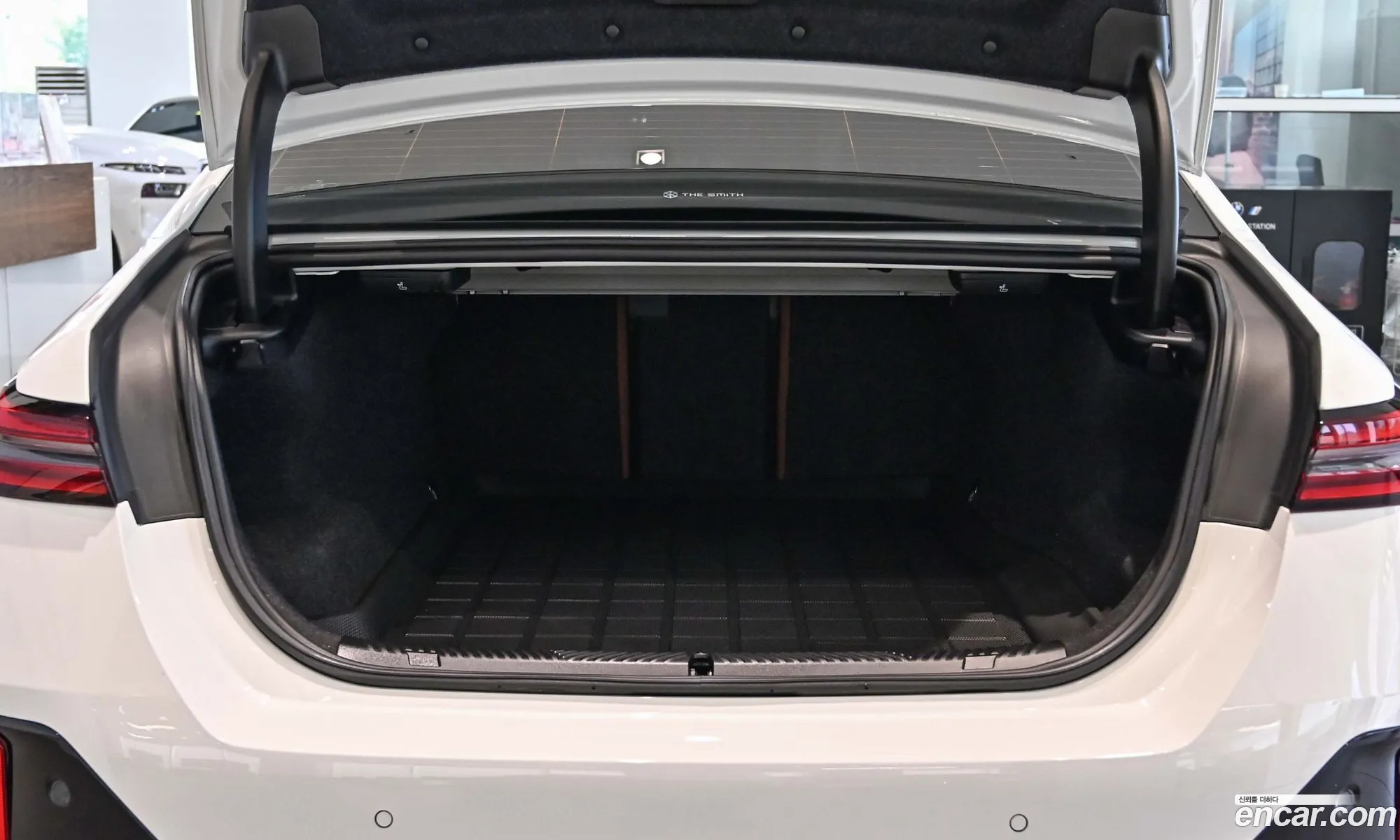 BMW i5 2023 — 18