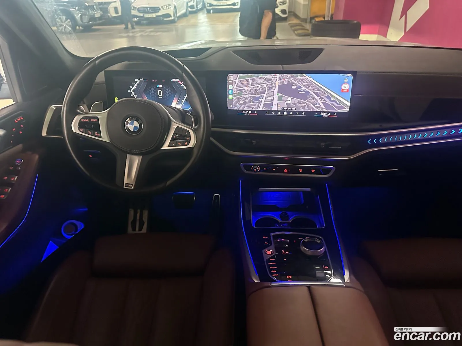 BMW X7 2023 — 7
