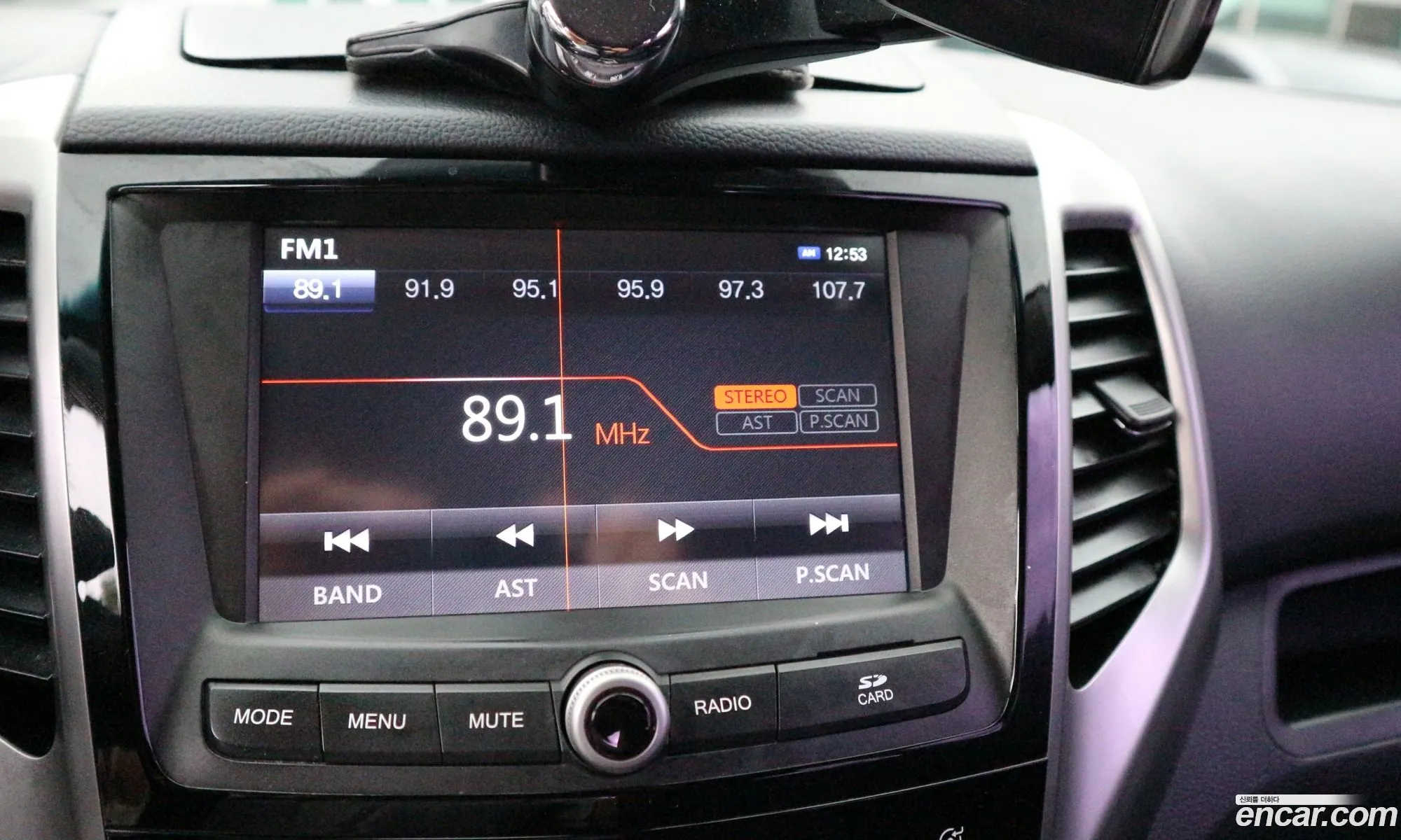 KG Mobility (SsangYong) Tivoli 2015 — 4