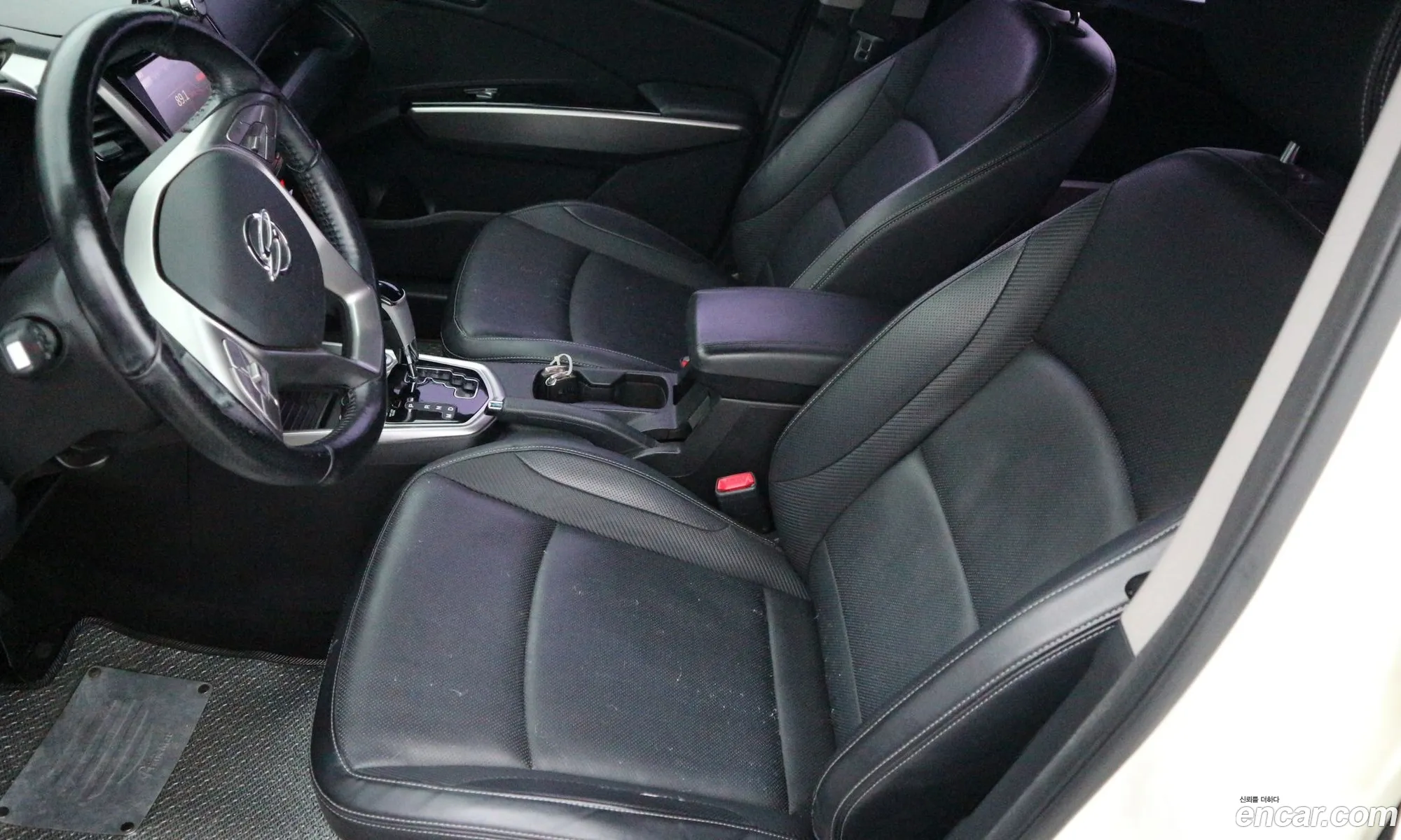 KG Mobility (SsangYong) Tivoli 2015 — 14