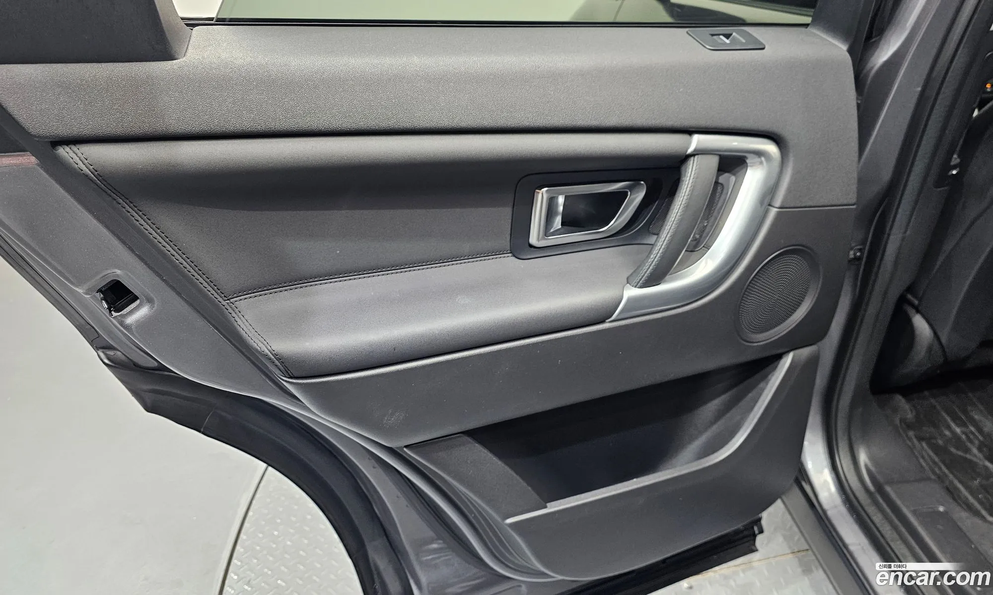 Land Rover Discovery Sport 2016 — 23