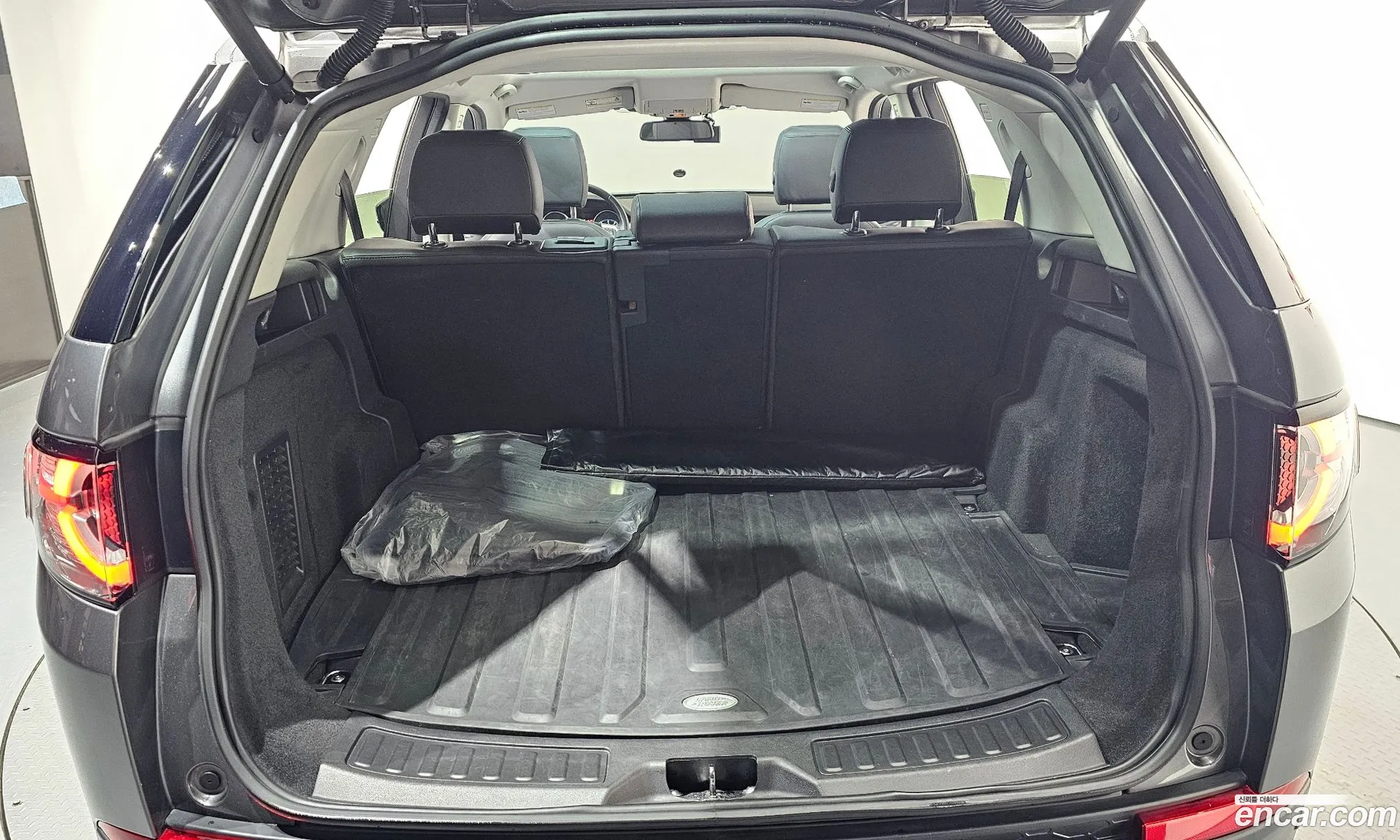 Land Rover Discovery Sport 2016 — 11