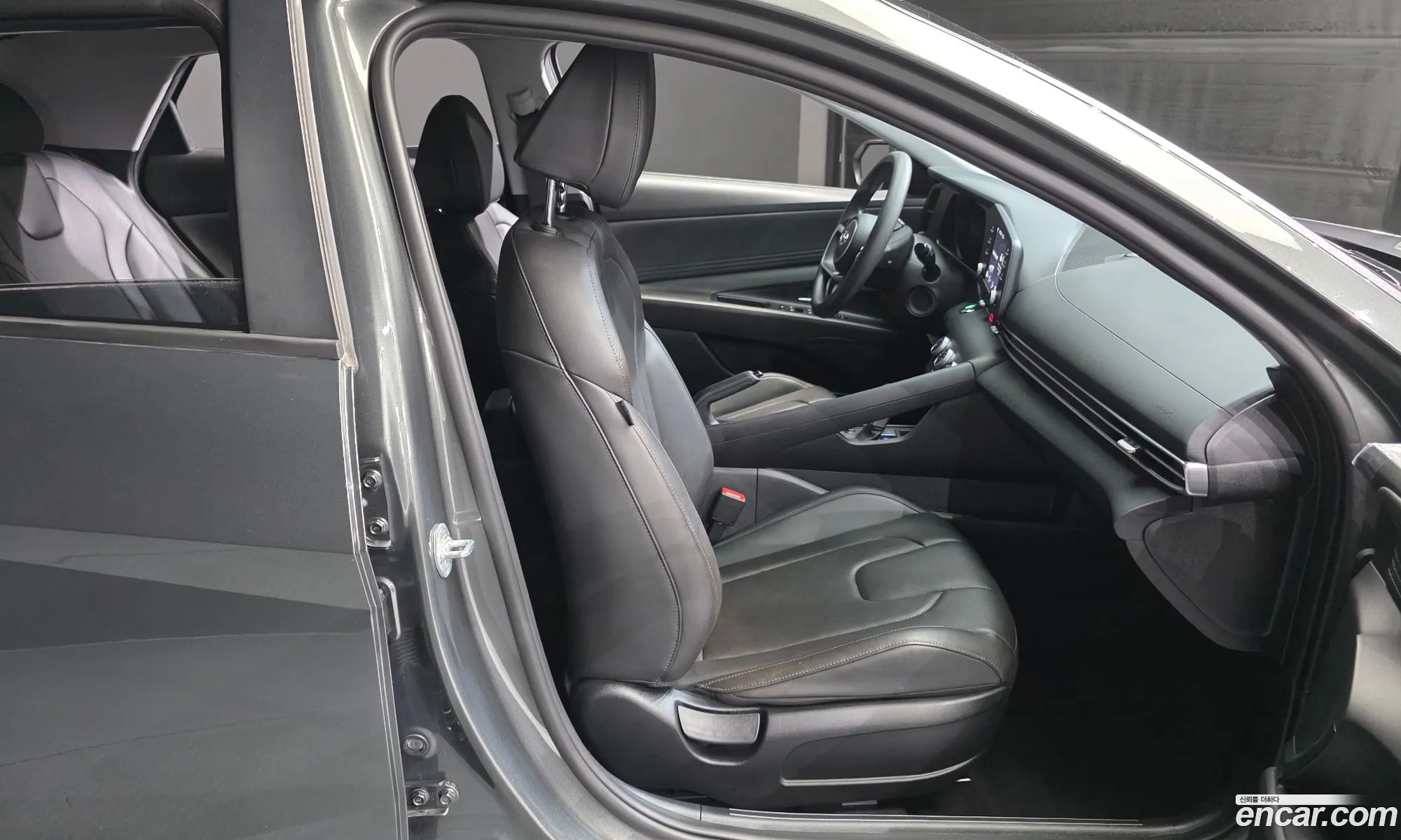 Hyundai Elantra 2022 — 30