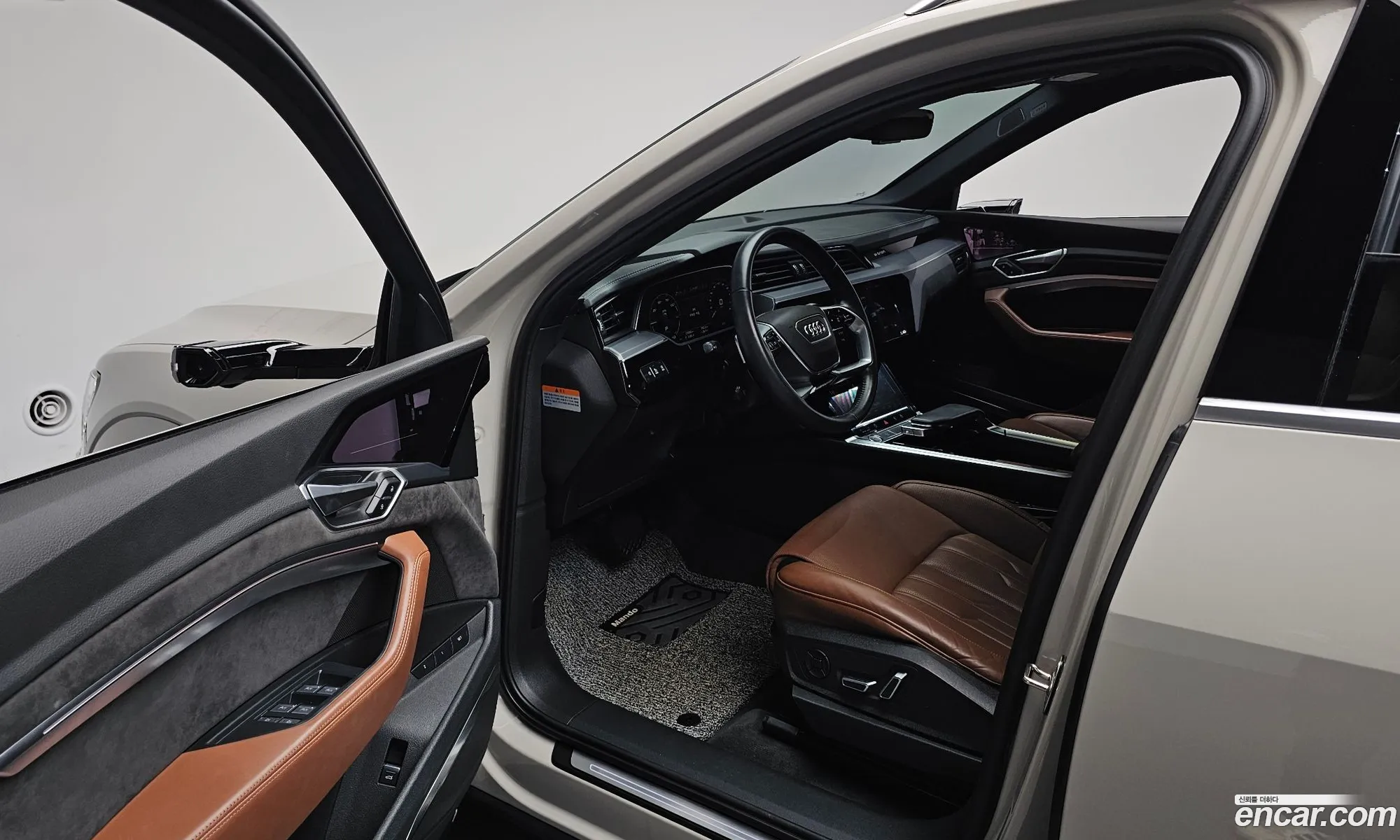 Audi e-tron 2020 WAUZZZGE7LB039595 — 24
