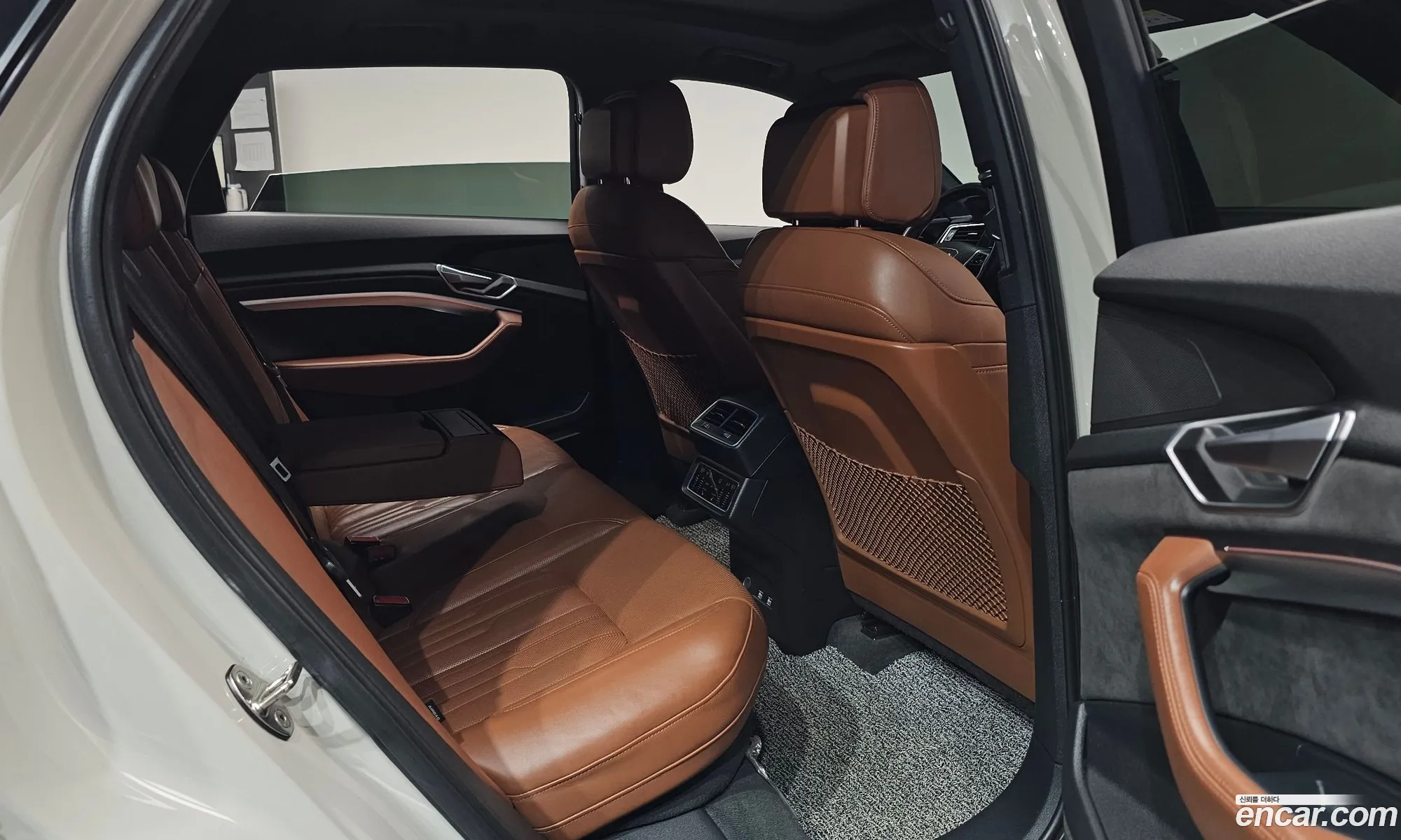 Audi e-tron 2020 WAUZZZGE7LB039595 — 15