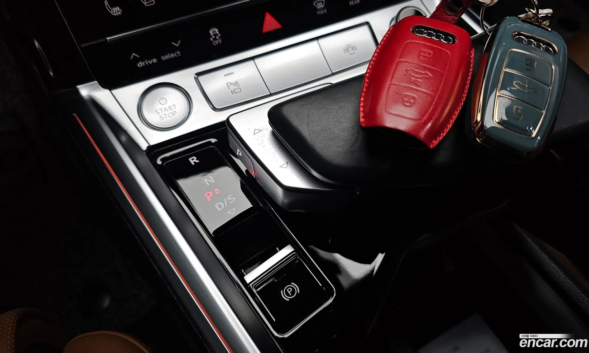 Audi e-tron 2020 WAUZZZGE7LB039595 — 2