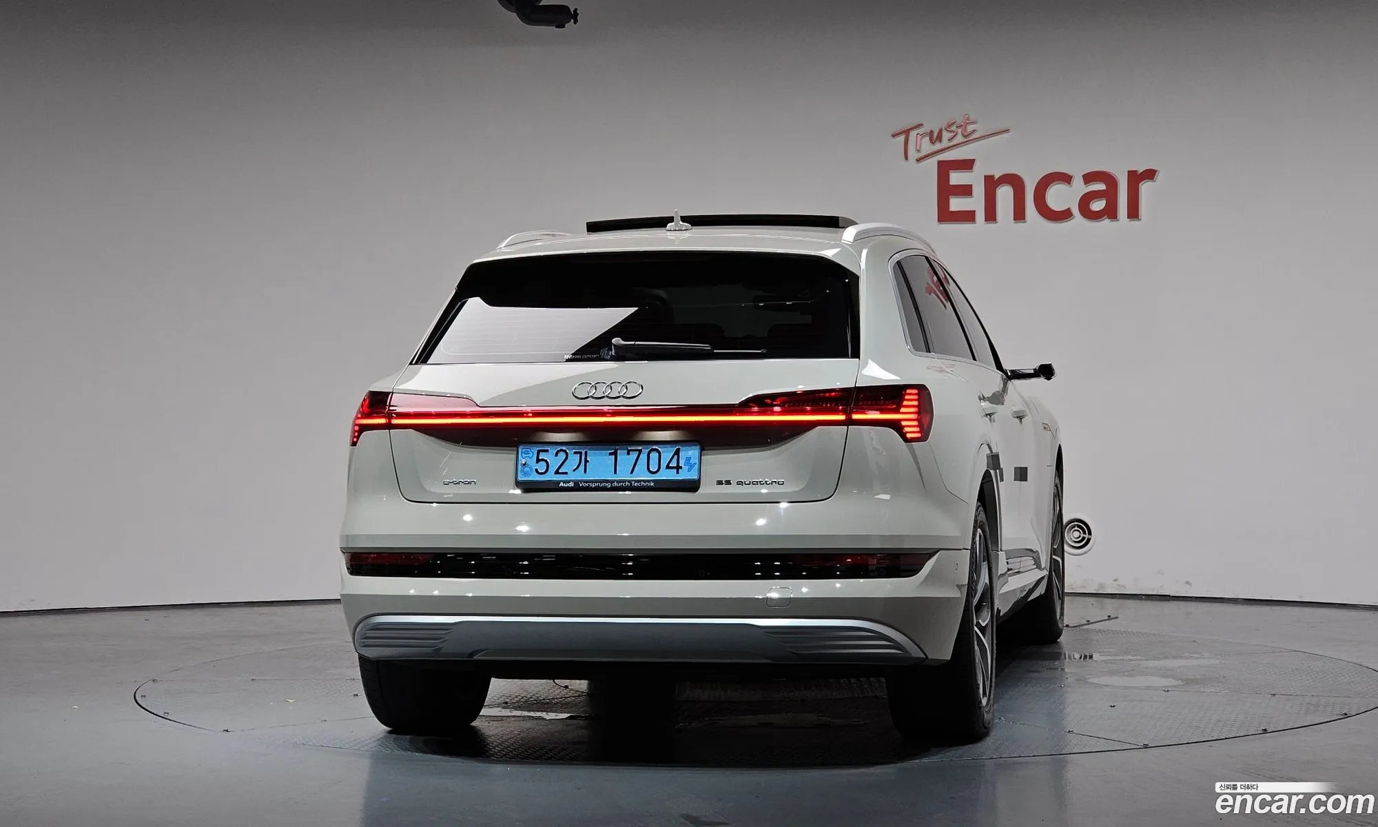 Audi e-tron 2020 WAUZZZGE7LB039595 — 12