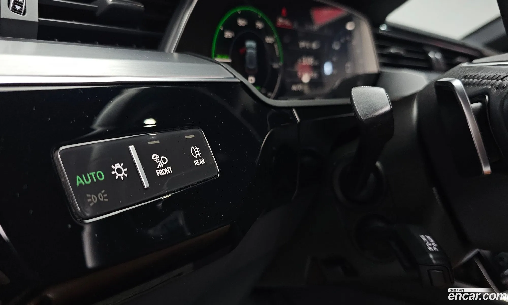 Audi e-tron 2020 WAUZZZGE7LB039595 — 32