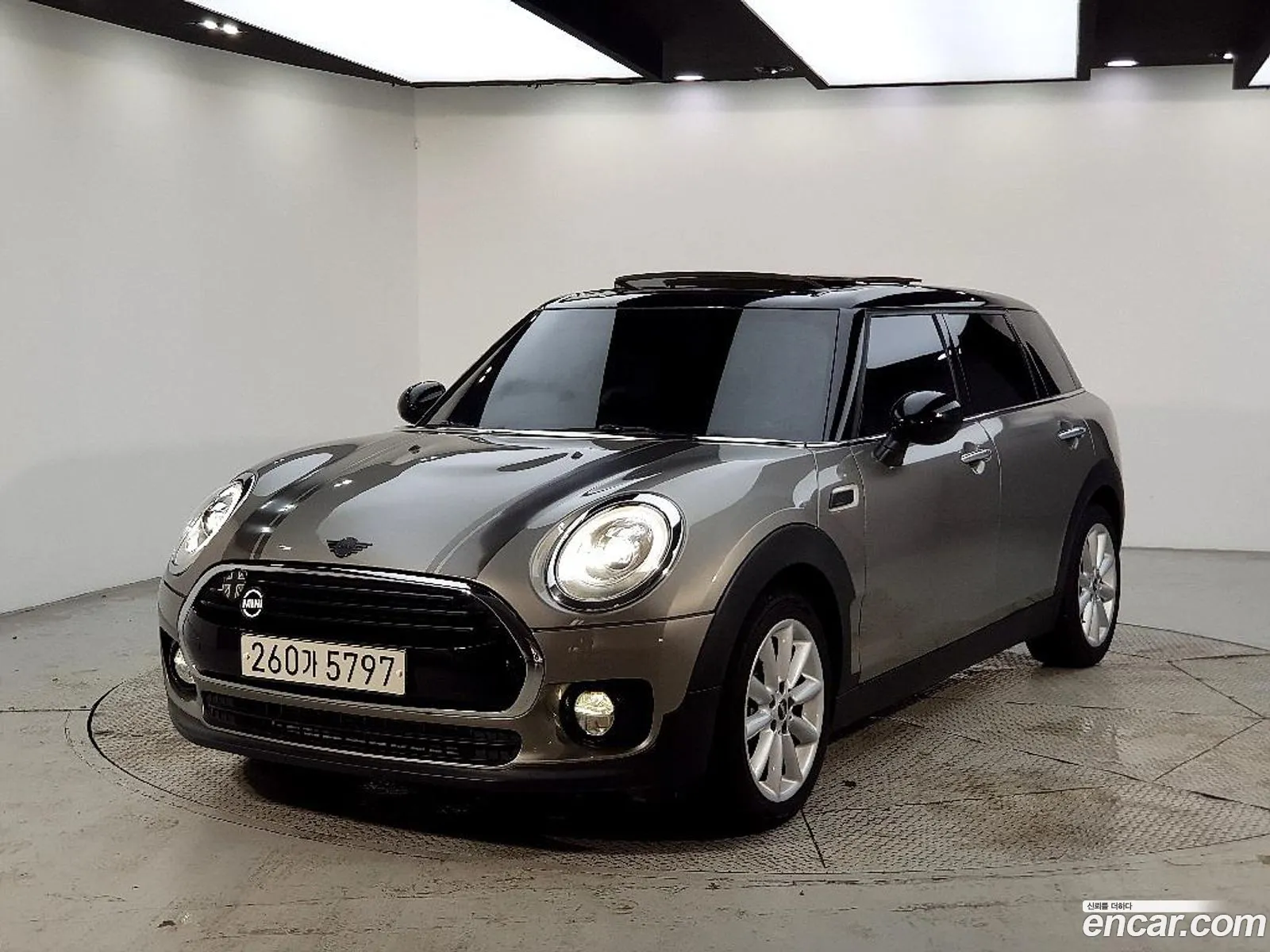 Mini Cooper D Clubman 2017 — 16
