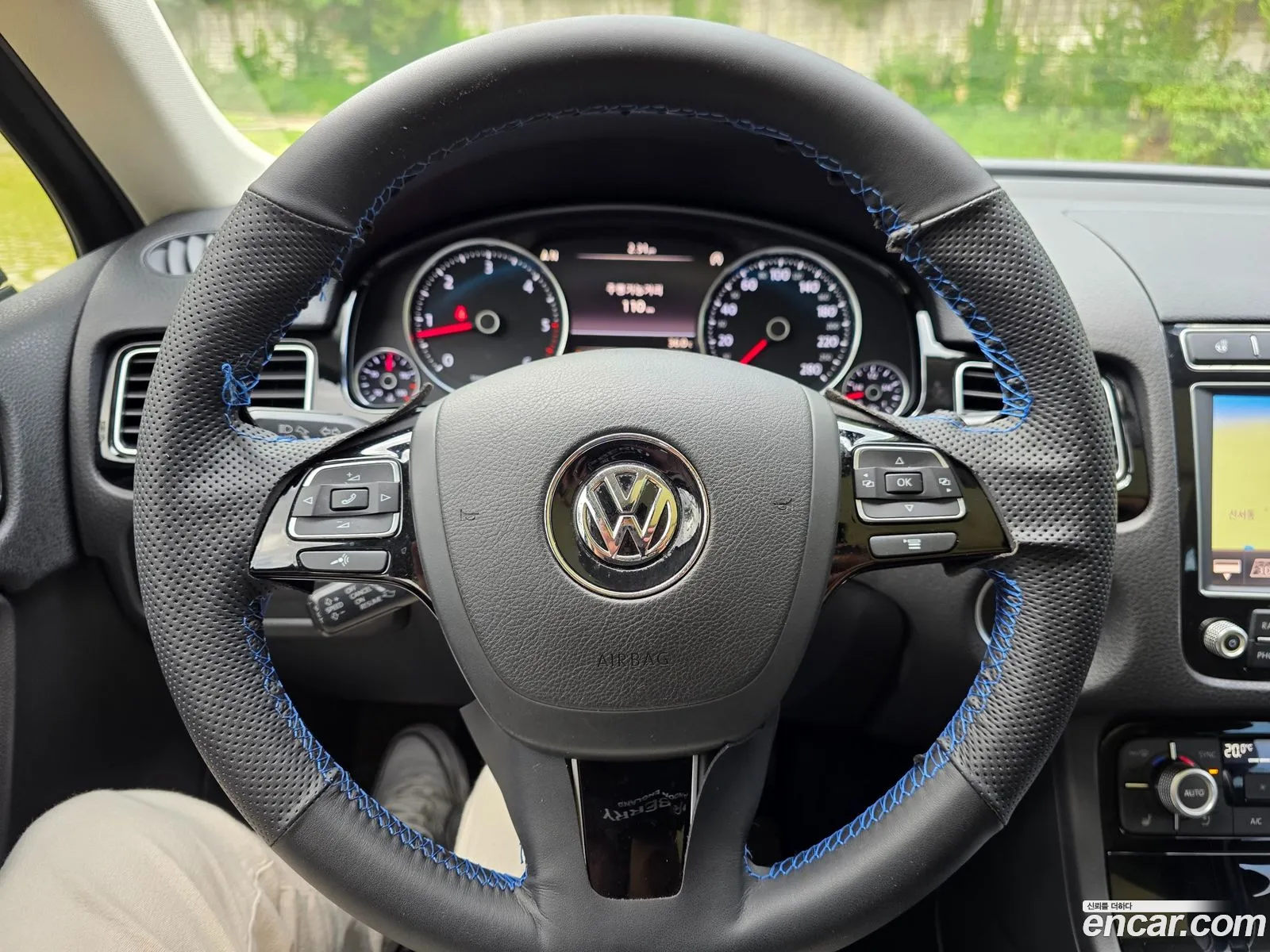 Volkswagen Touareg 2015 — 11