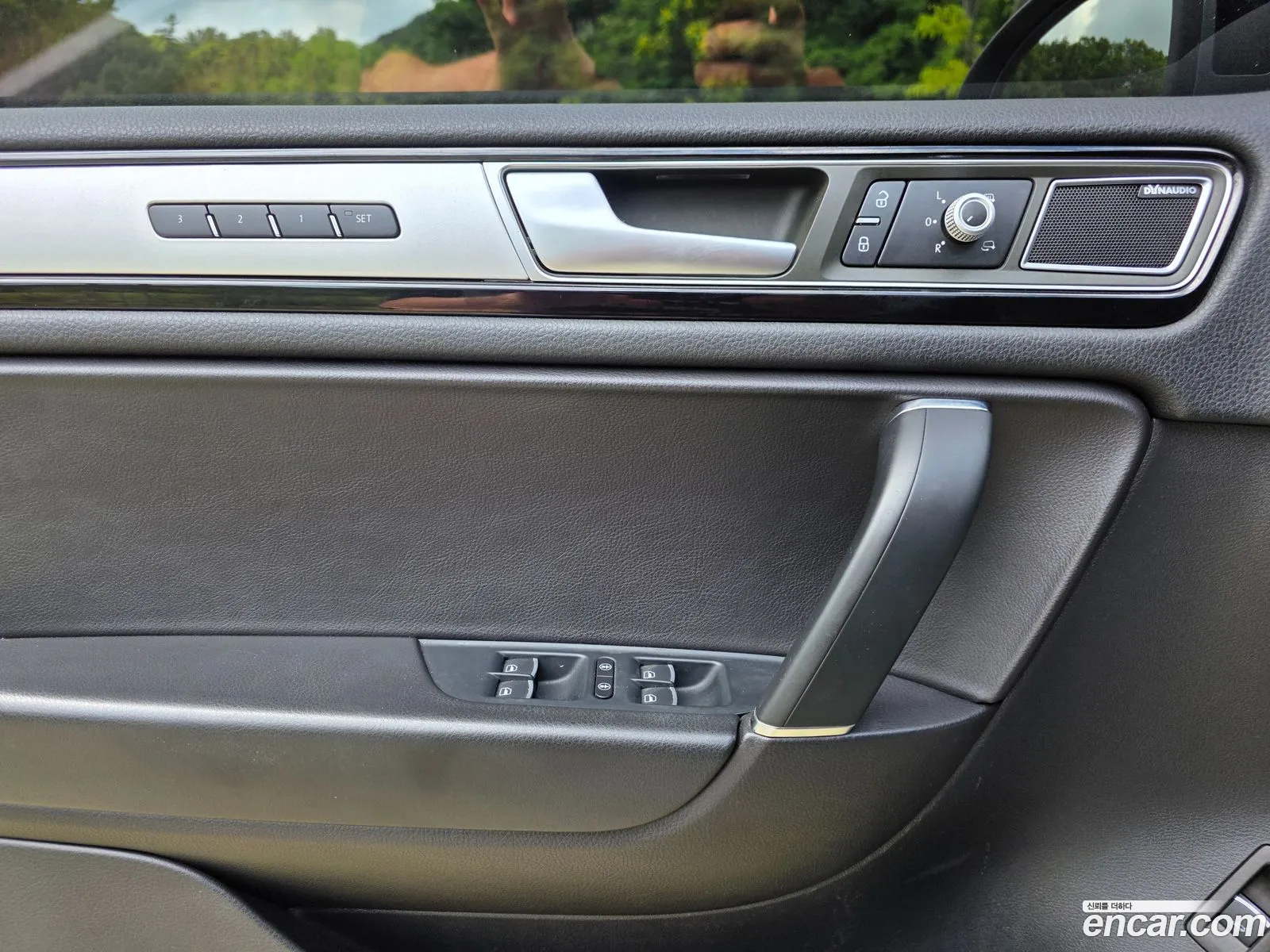 Volkswagen Touareg 2015 — 3