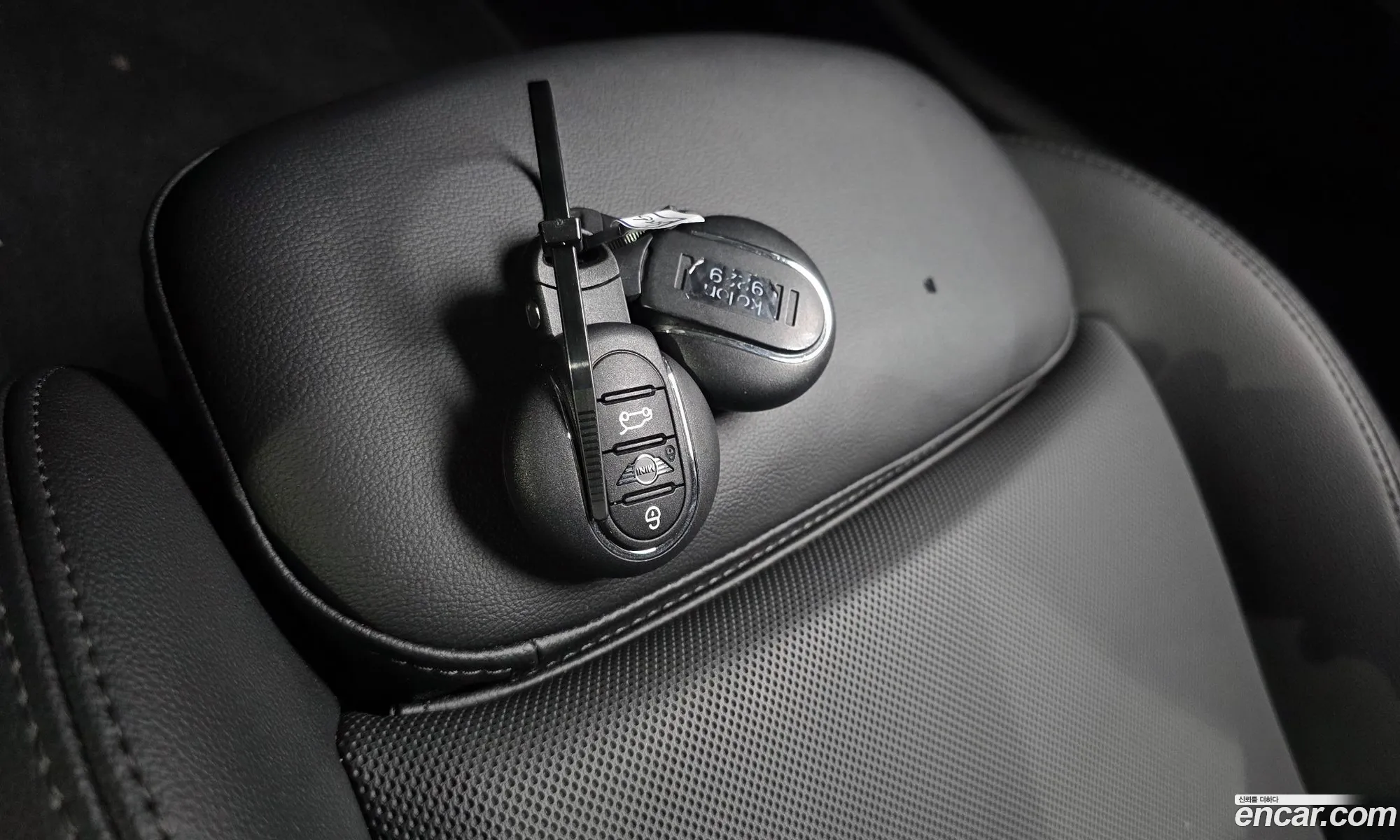 Mini Cooper S 2021 WMW61DK07N2R40669 — 20