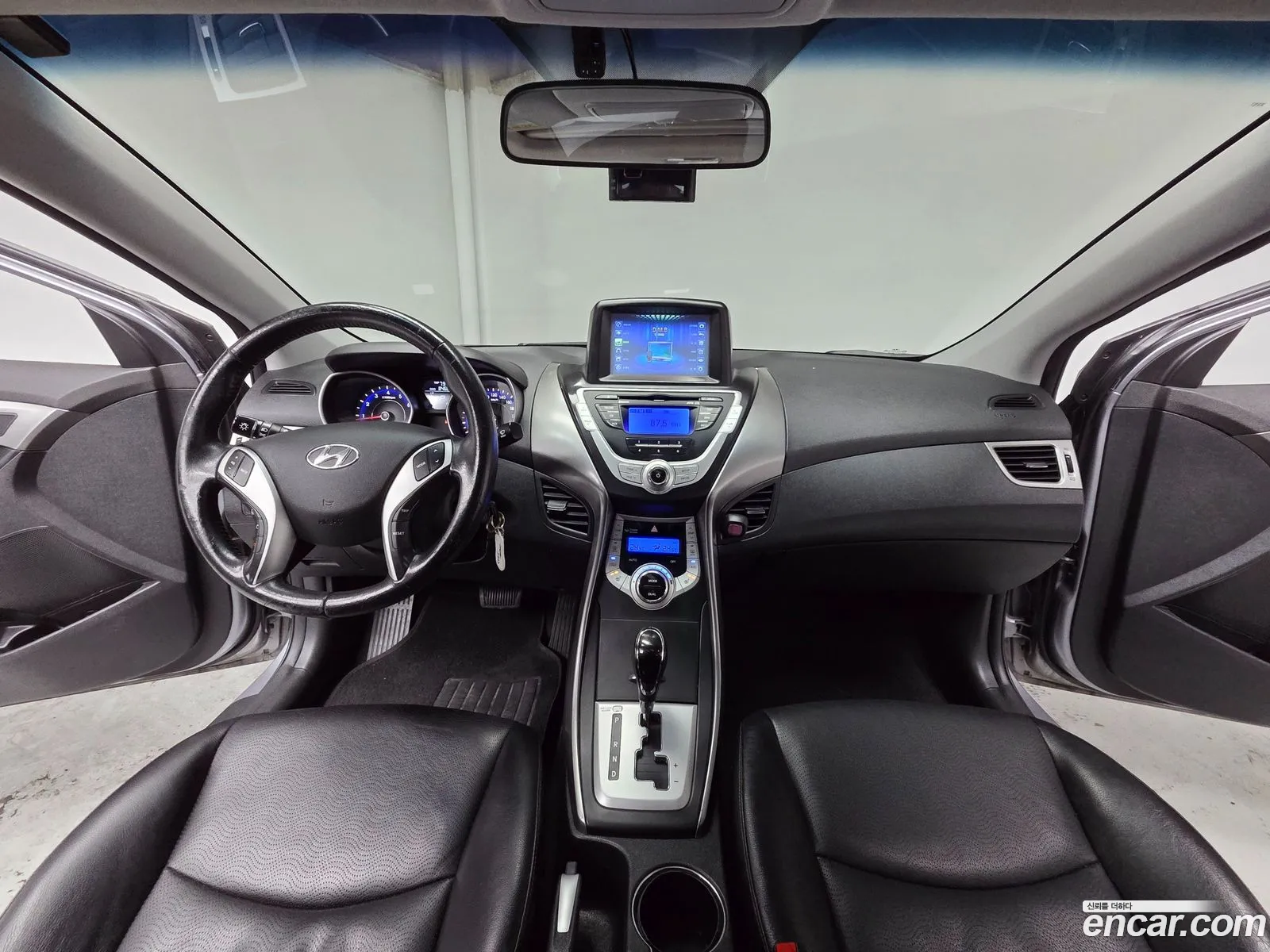 Hyundai Elantra MD 2012 — 17