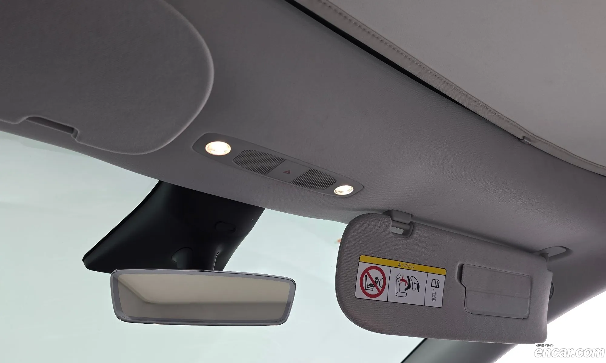 Tesla Model Y 2024 LRWYGCFS0RC424232 — 4