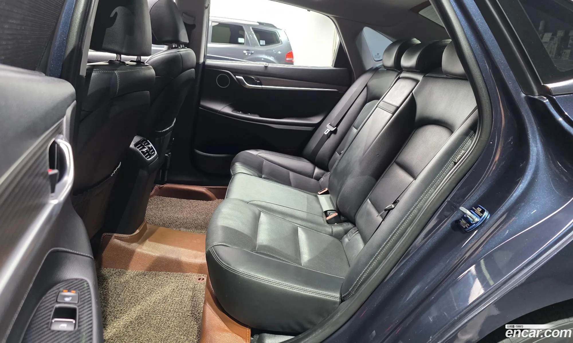 Hyundai Grandeur IG Hybrid 2017 — 3