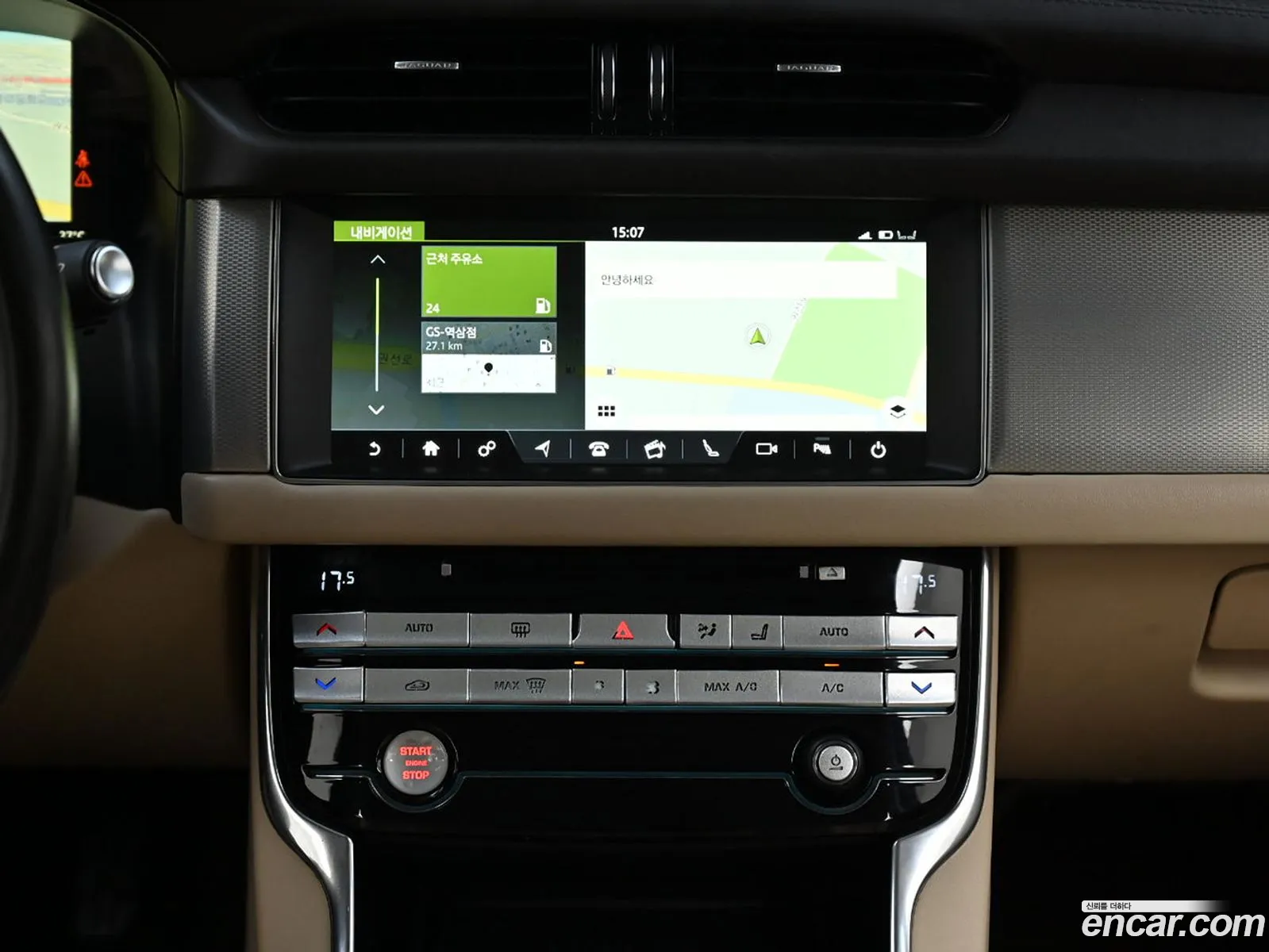 Jaguar XF 2016 — 13