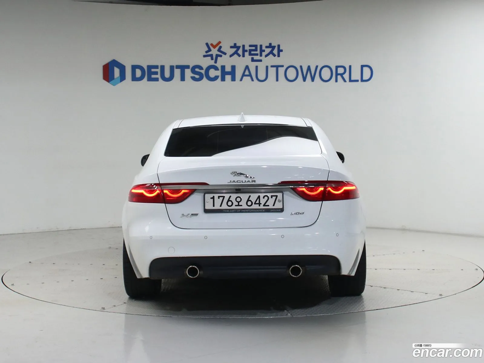 Jaguar XF 2016 — 19