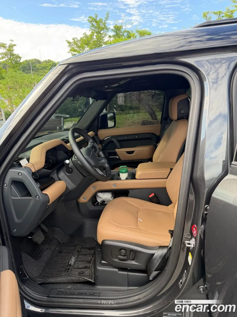 Land Rover Defender 2025 — 2