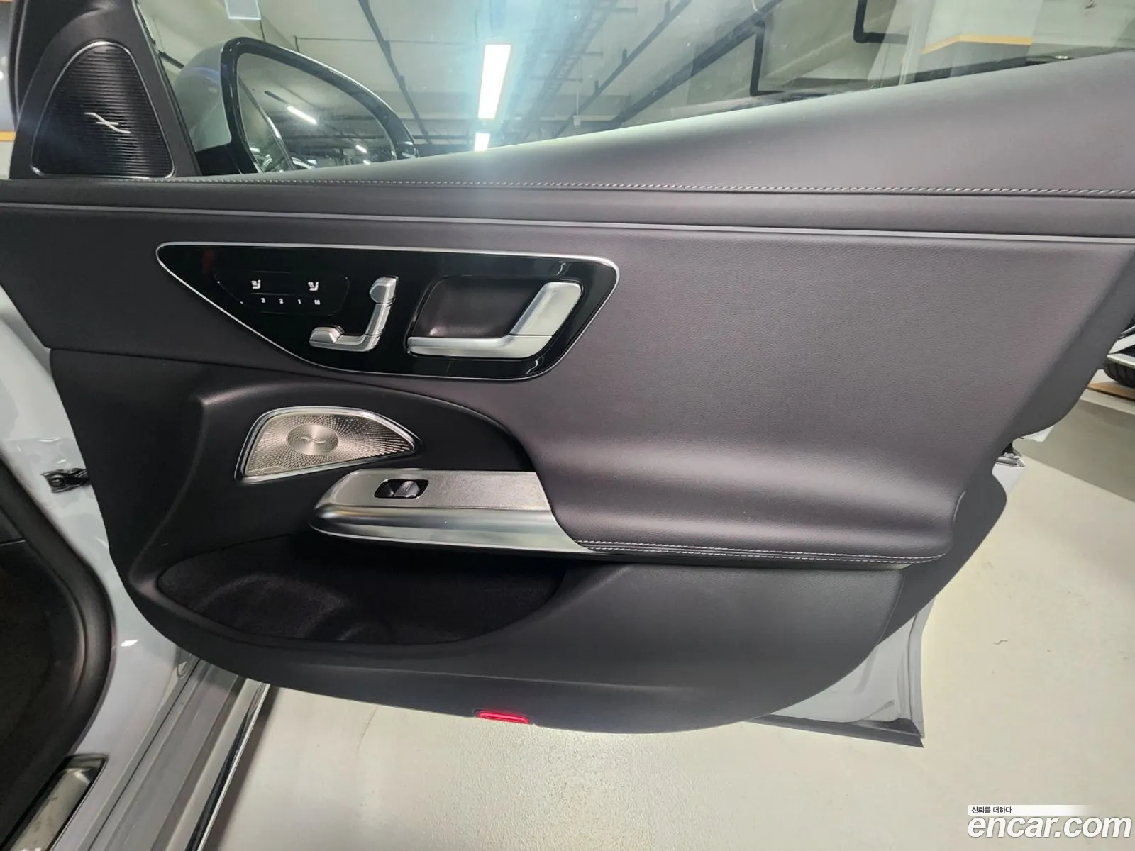 Mercedes-Benz E-Class W214 2025 — 10